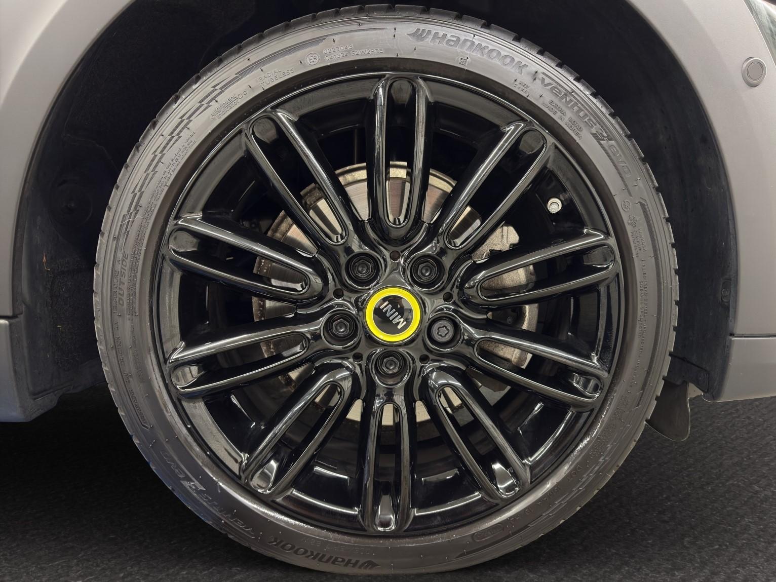 MINI Cooper SE-image-9