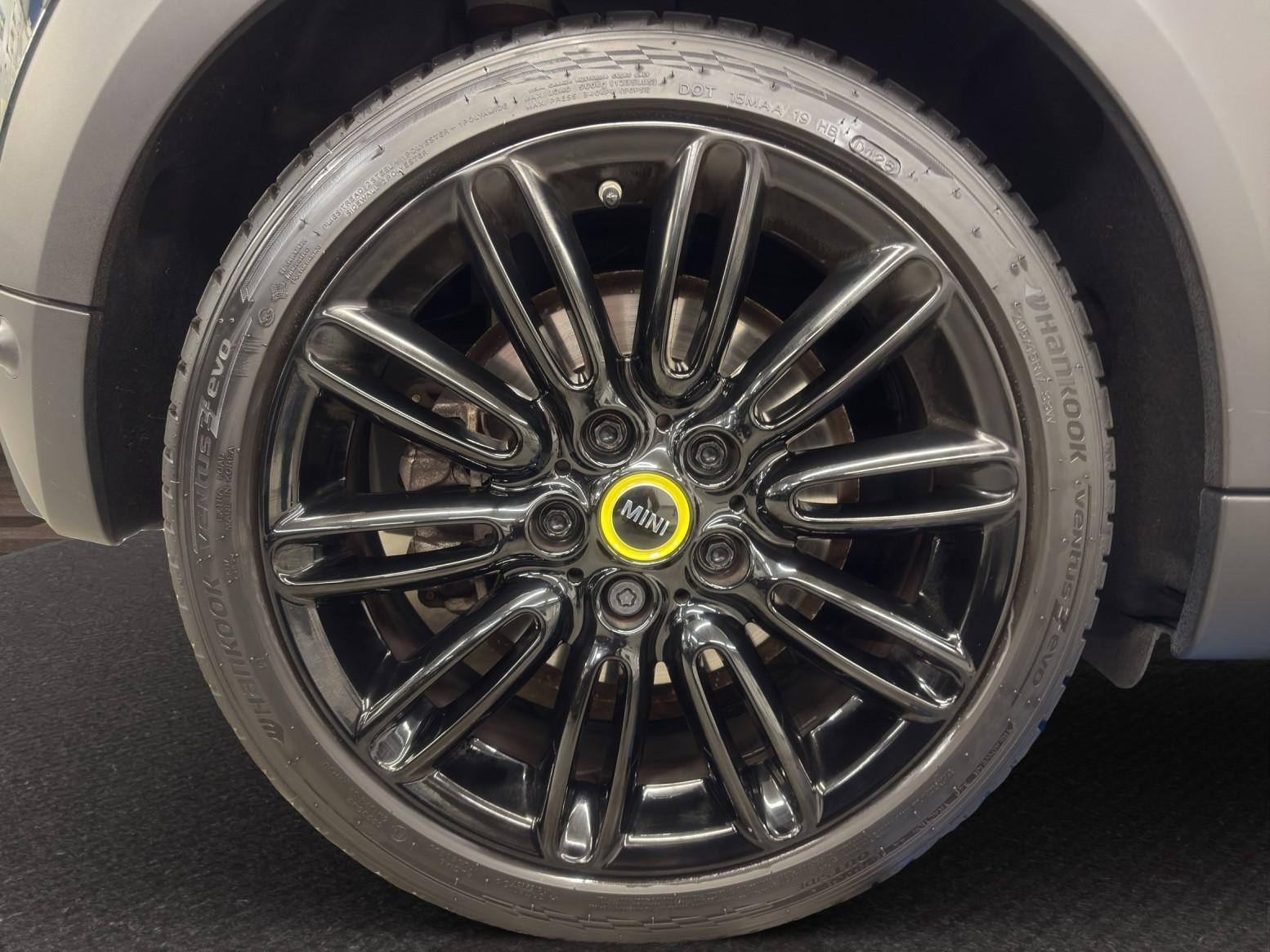 MINI Cooper SE-image-10