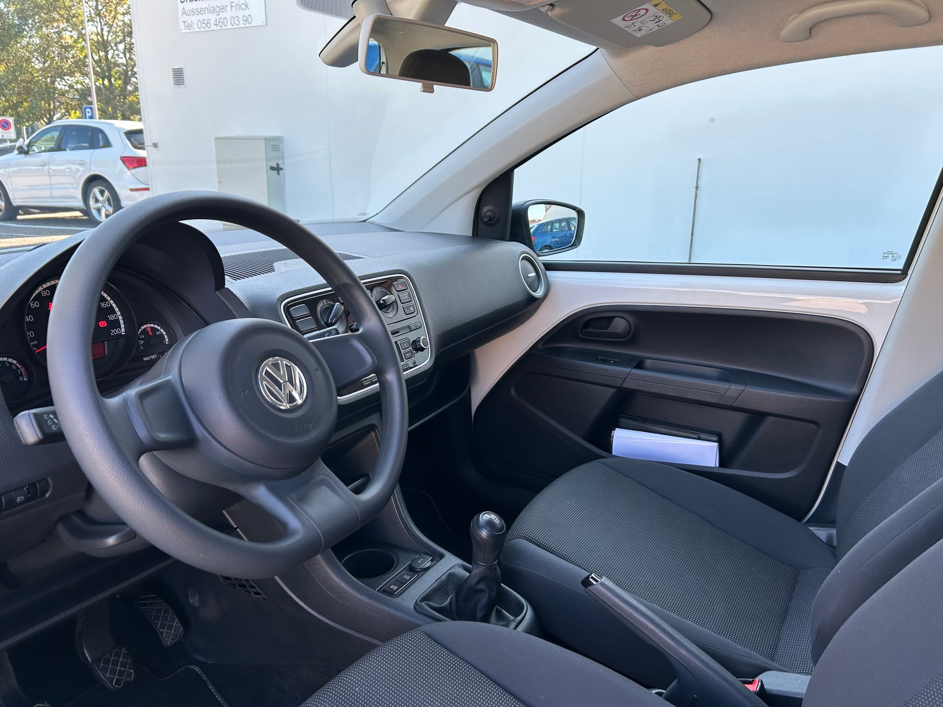 VW Up 1.0 move up-image-4