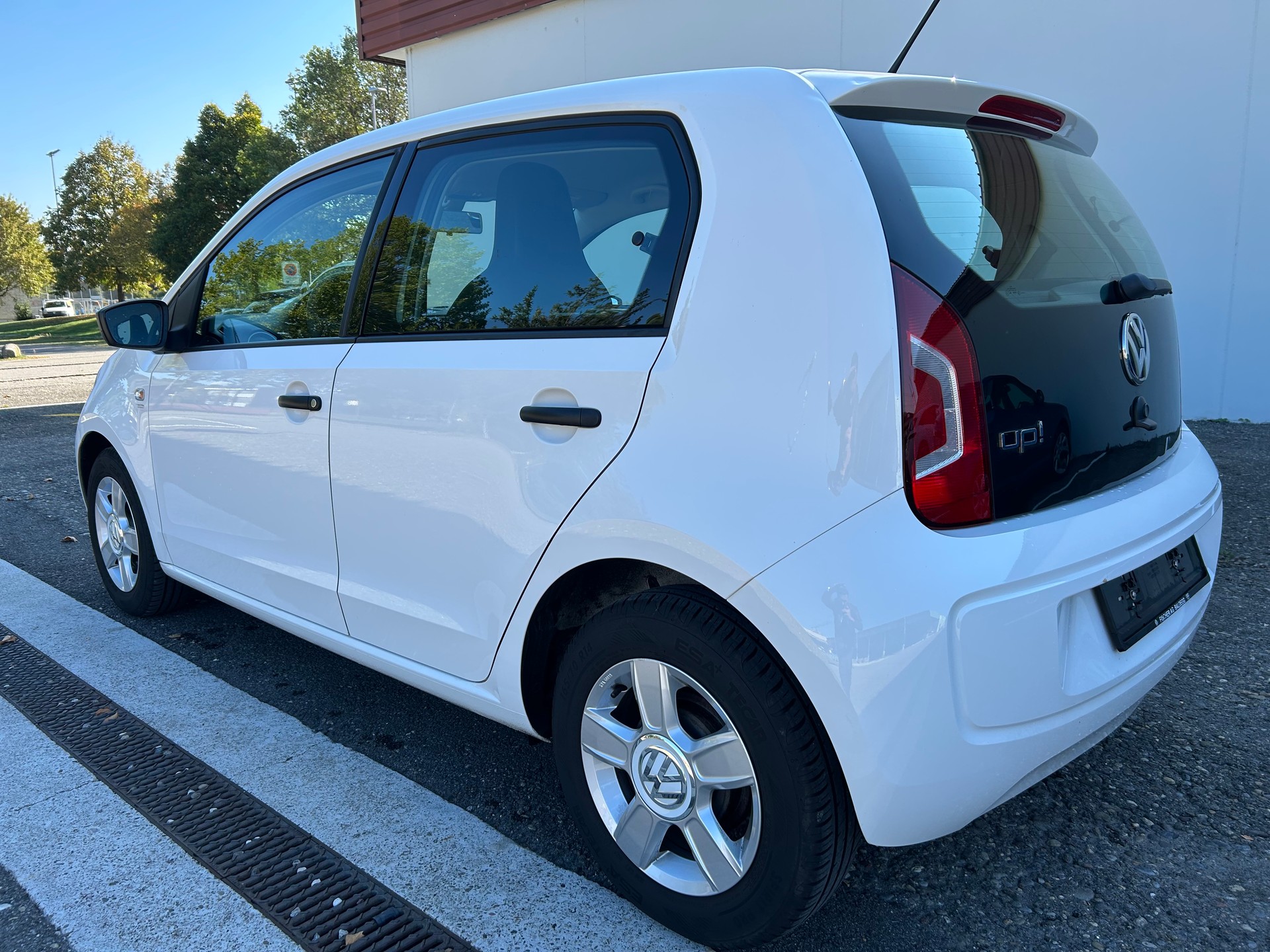 VW Up 1.0 move up-image-2