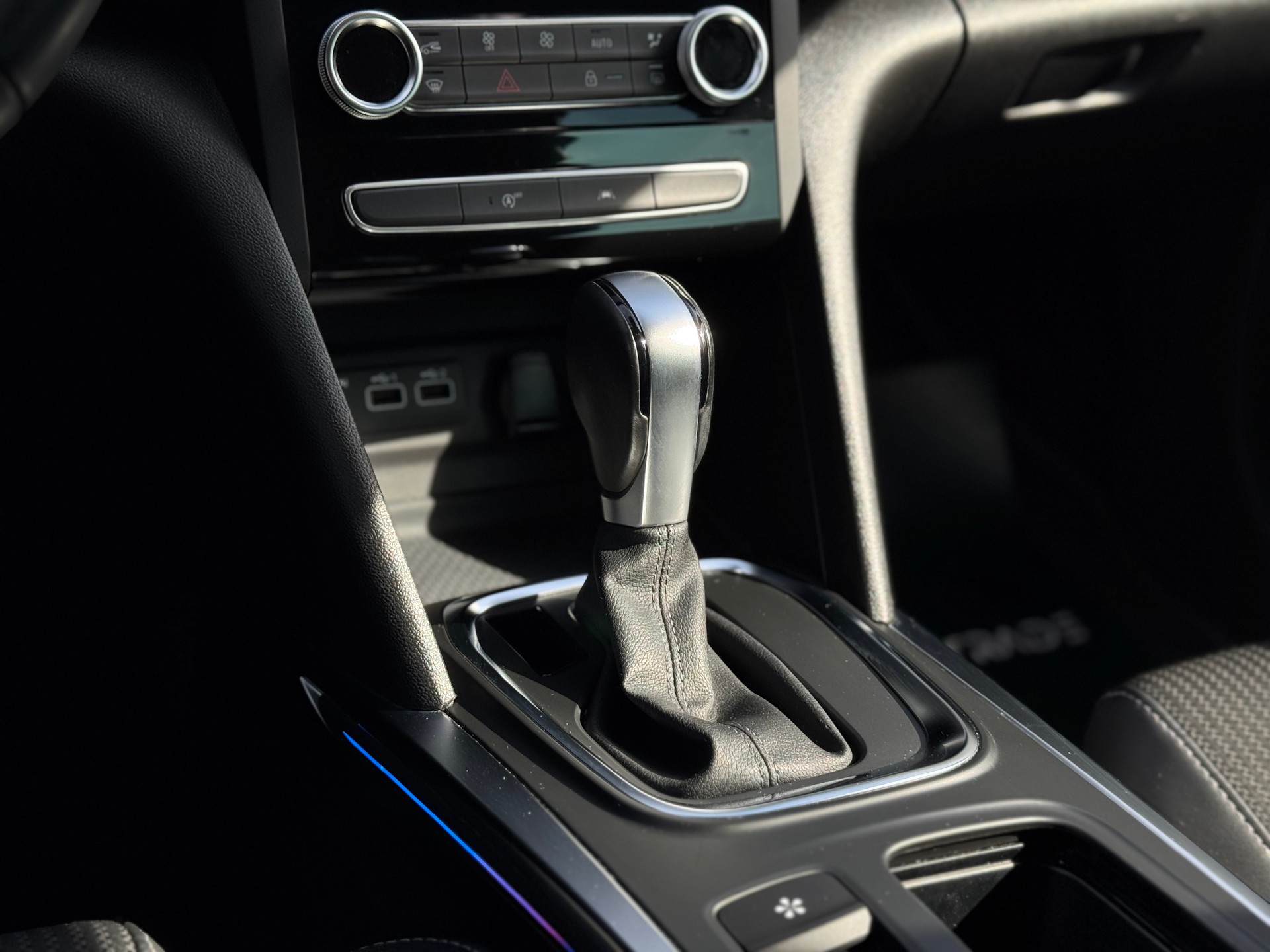 RENAULT Mégane Grandtour 1.5 dCi Business EDC-image-12