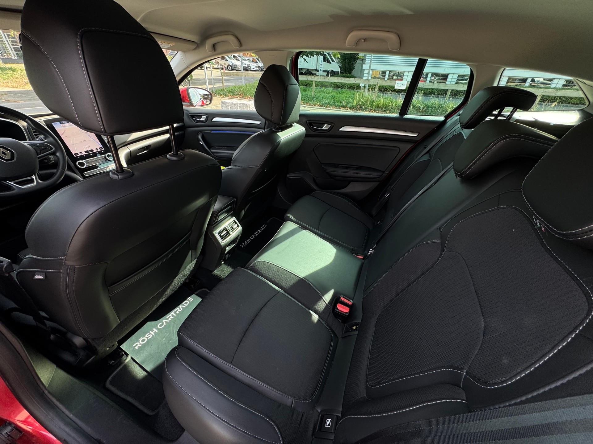 RENAULT Mégane Grandtour 1.5 dCi Business EDC-image-9