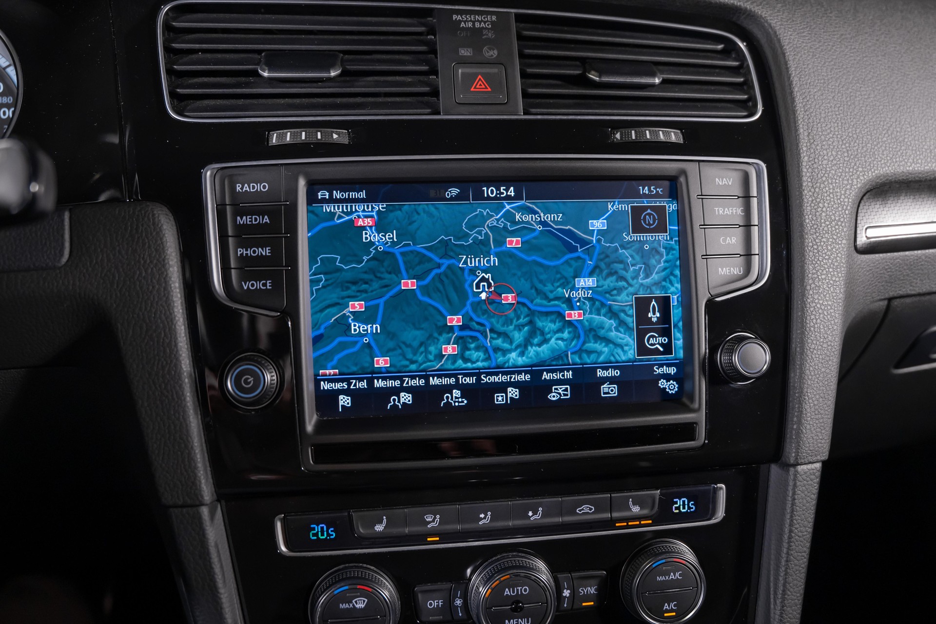 VW Golf VII 2.0 TSI R DSG 4motion-image-23