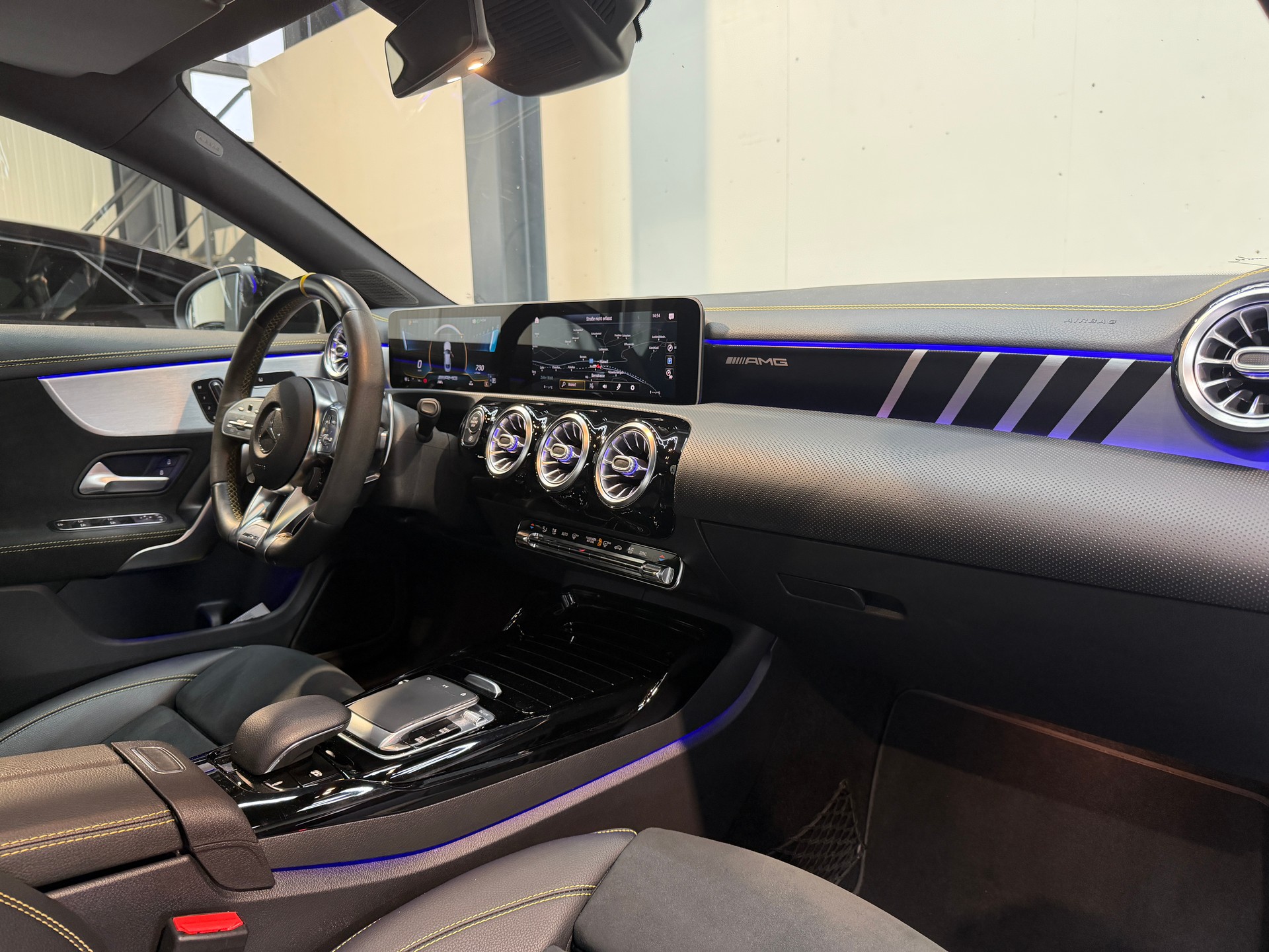 MERCEDES-BENZ CLA 45 S AMG 4Matic+ 8G-DCT-image-9