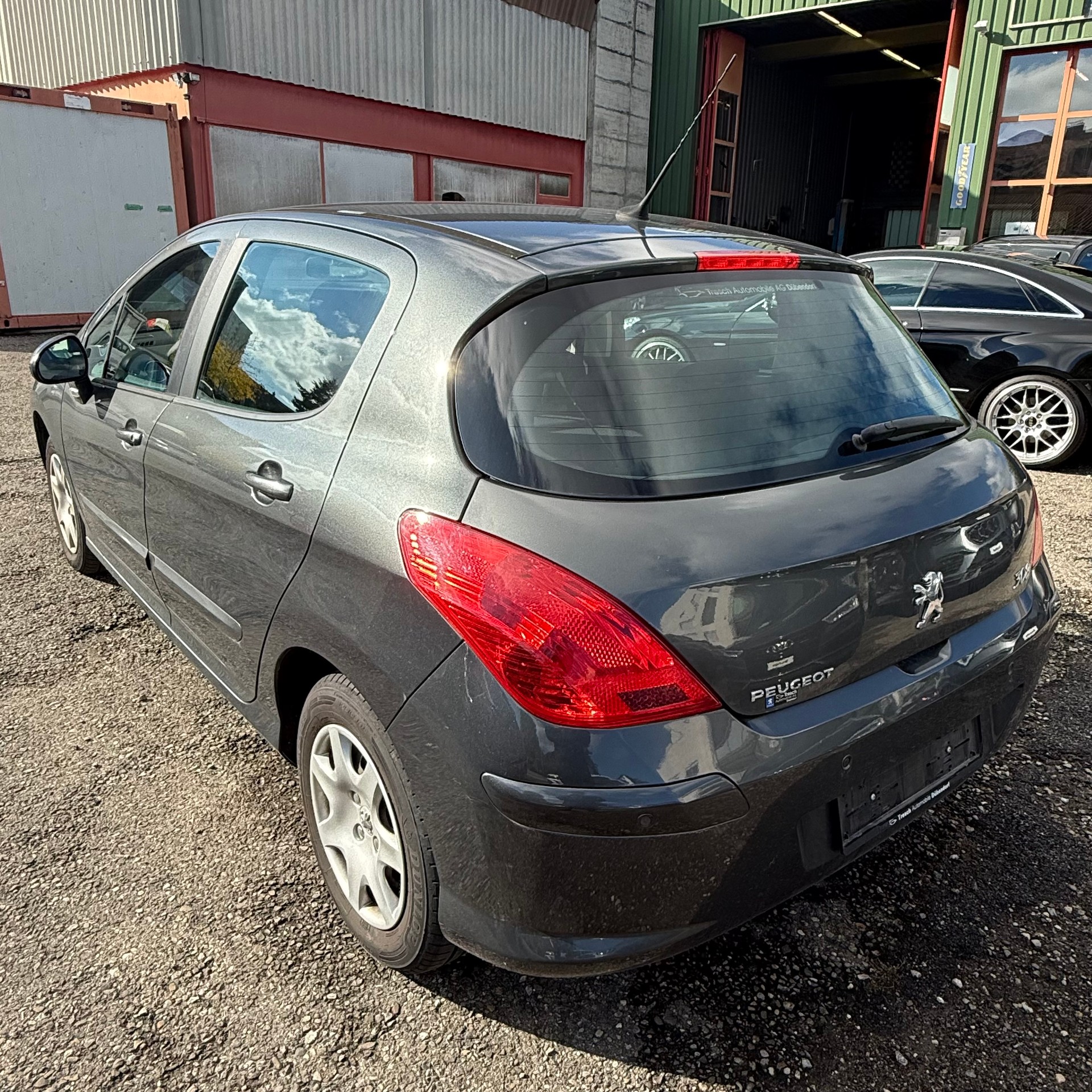 PEUGEOT 308 1.6 16V VTI Sport-image-3
