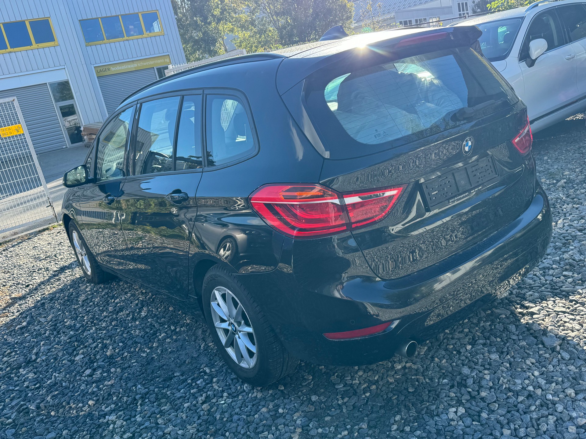 BMW 218d xDrive Gran Tourer M Sport Steptronic-image-11