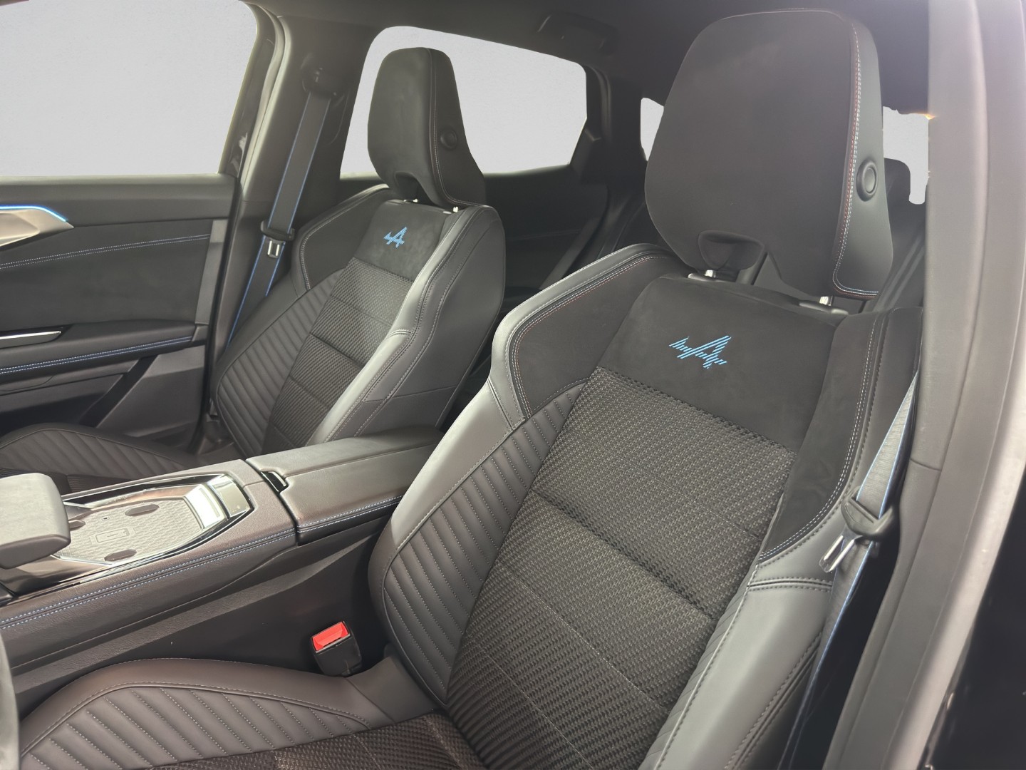 RENAULT Austral 1.2 HEV 200 esprit Alpine A-image-21