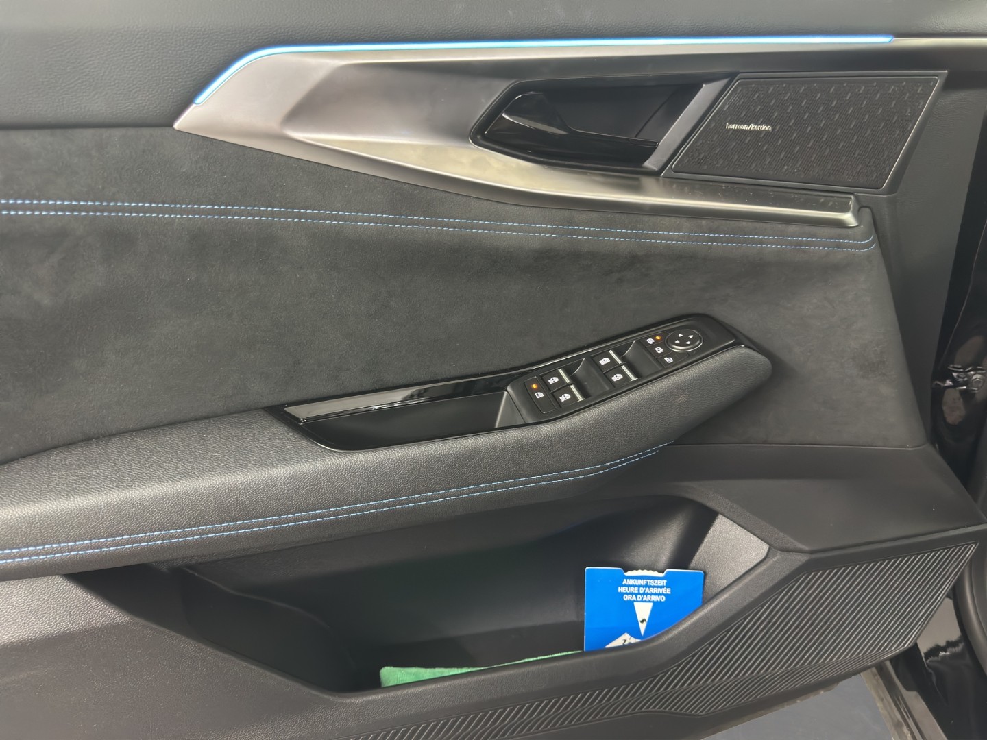 RENAULT Austral 1.2 HEV 200 esprit Alpine A-image-18