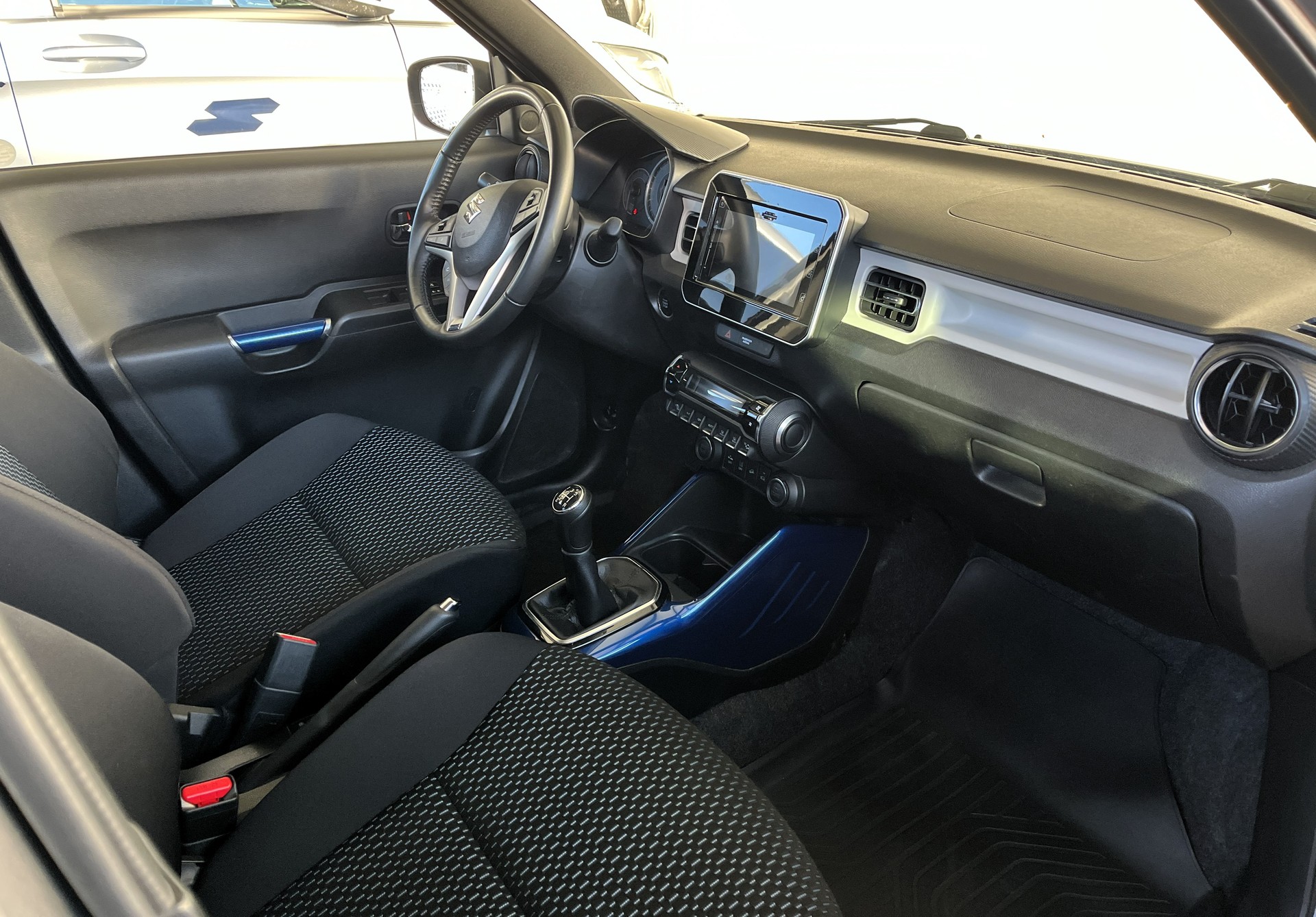 SUZUKI Ignis 1.2i Piz Sulai Top Hybrid 4x4-image-6