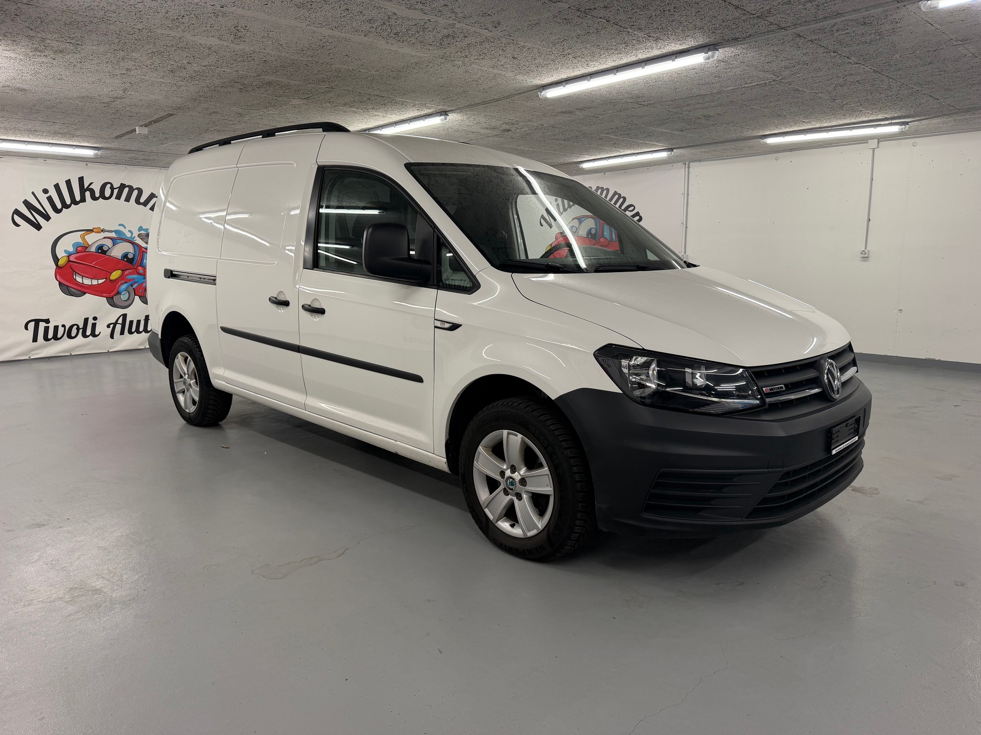VW Caddy Maxi 2.0TDI 4Motion BlueMotion Technology-image-1