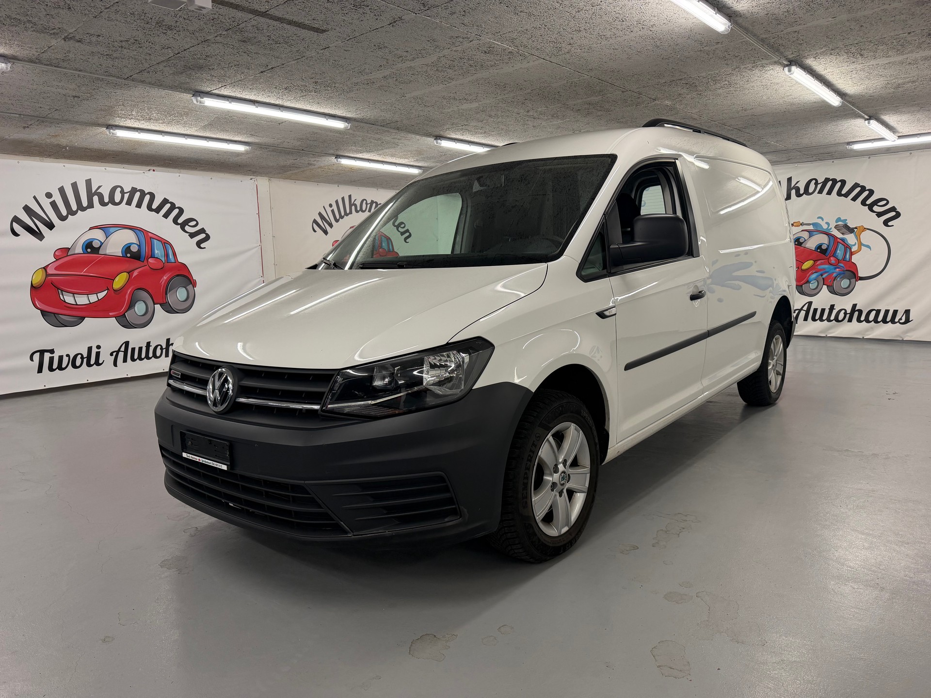 VW Caddy Maxi 2.0TDI 4Motion BlueMotion Technology-image-0