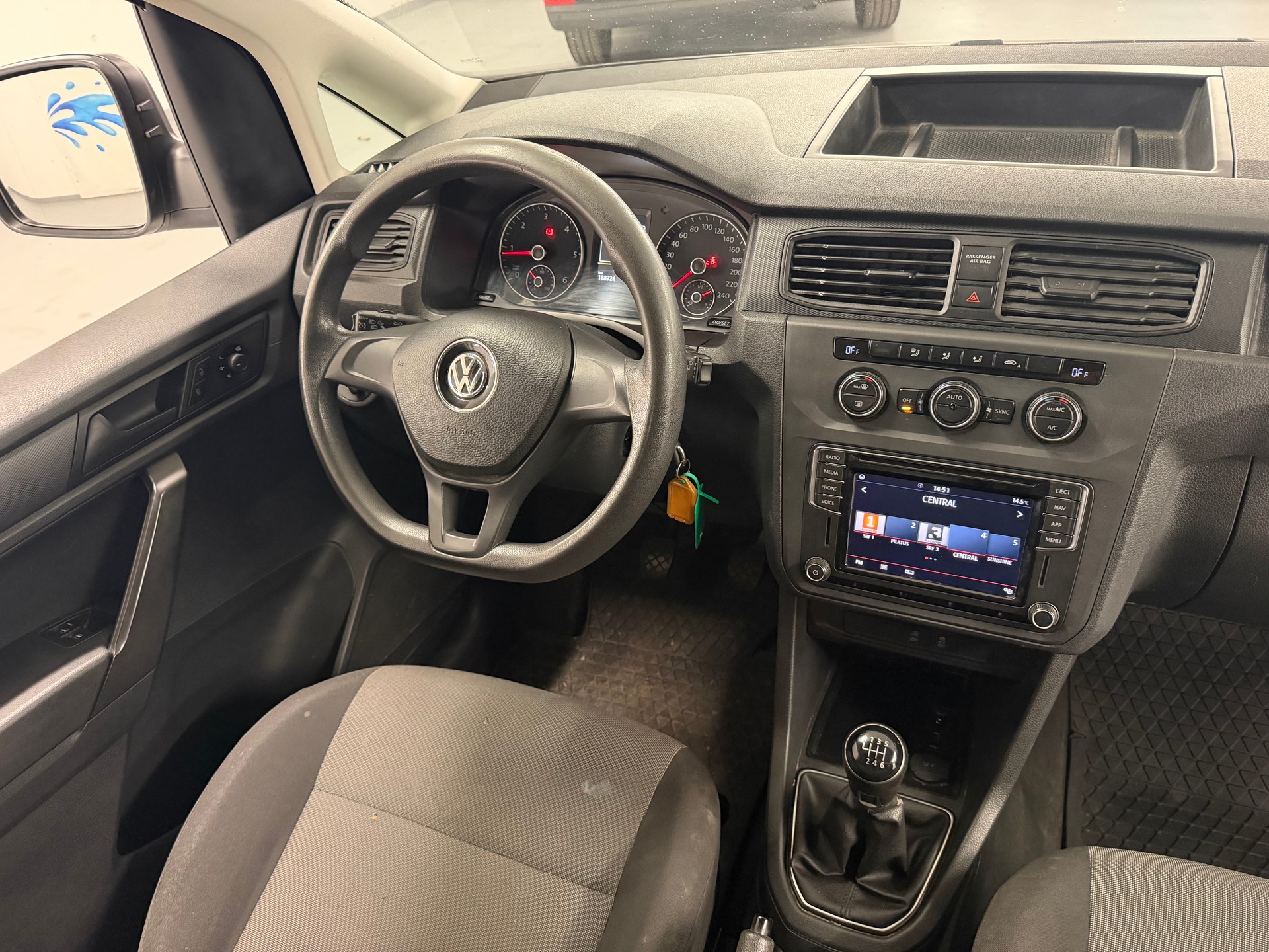VW Caddy Maxi 2.0TDI 4Motion BlueMotion Technology-image-11