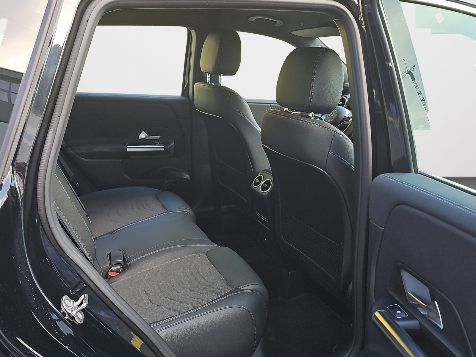 MERCEDES-BENZ B 250 4Matic 8G-DCT-image-18