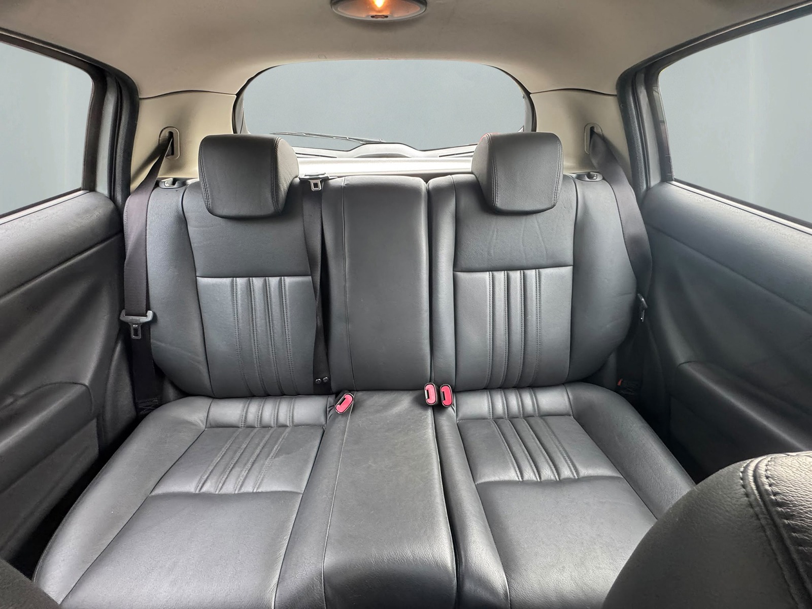 VOLVO V60 D5 AWD Summum Geartronic-image-8