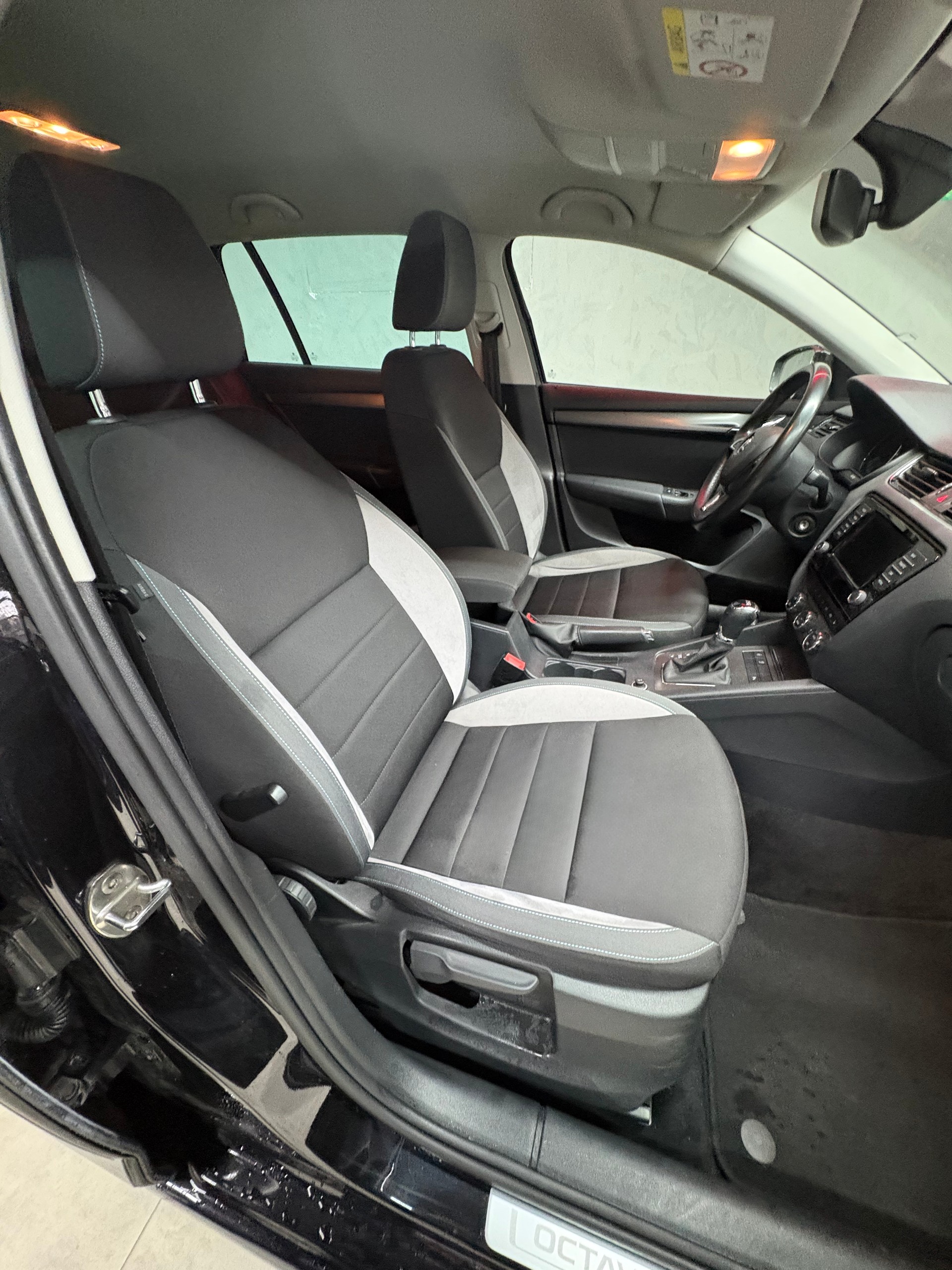SKODA Octavia Combi 2.0 TDI Swiss Joy DSG-image-7