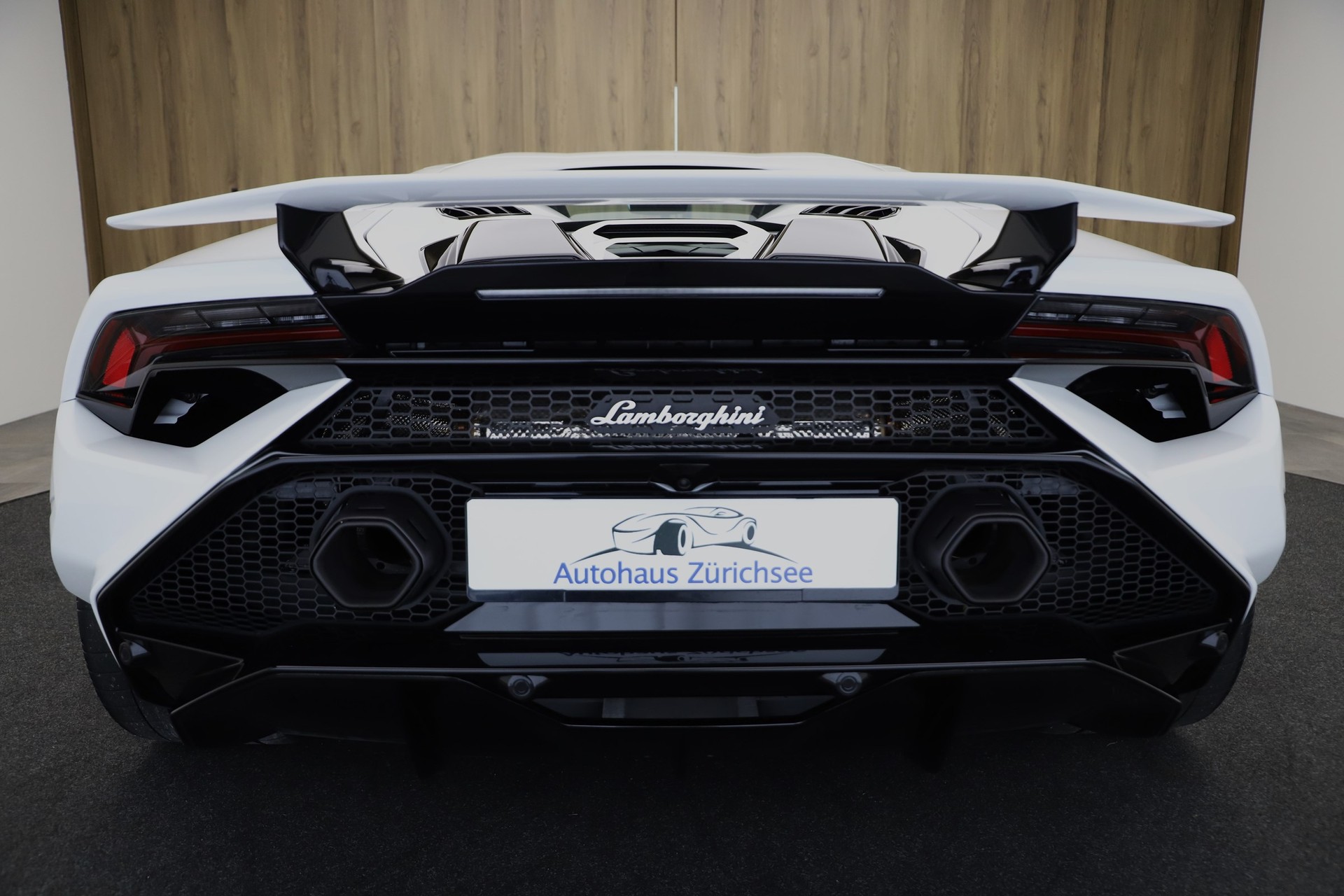 LAMBORGHINI HURACAN Tecnica Coupe-image-3