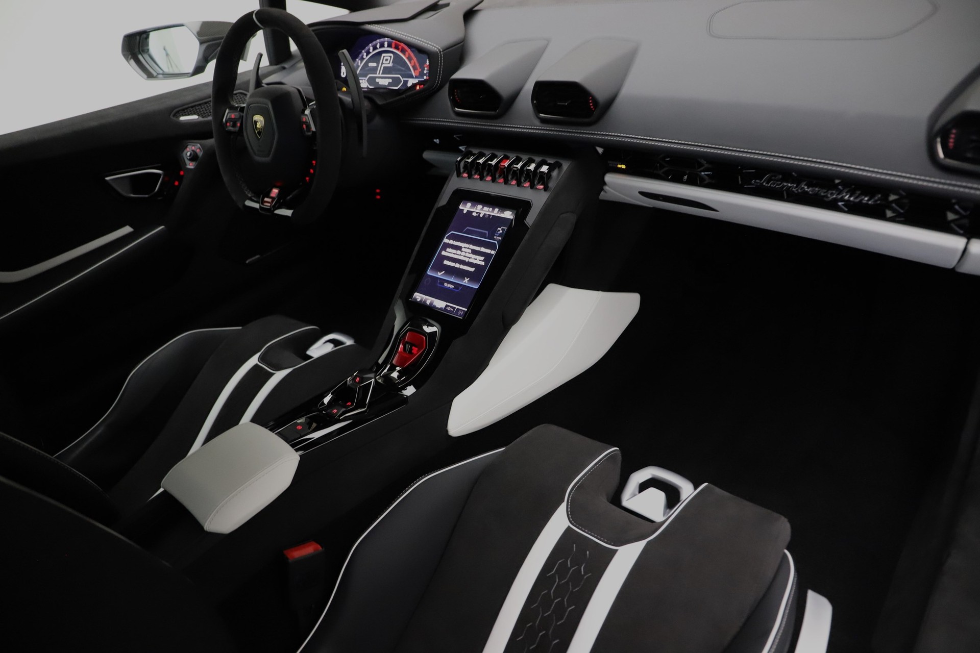 LAMBORGHINI HURACAN Tecnica Coupe-image-6