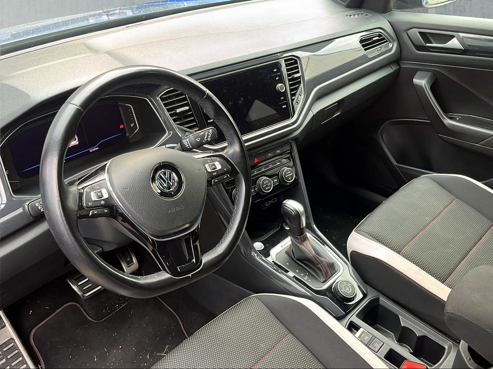 VW T-Roc 2.0 TSI Sport DSG 4Motion-image-6