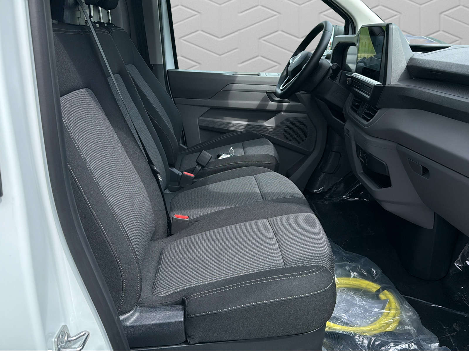 VW e-Transporter 70 kWh-image-12