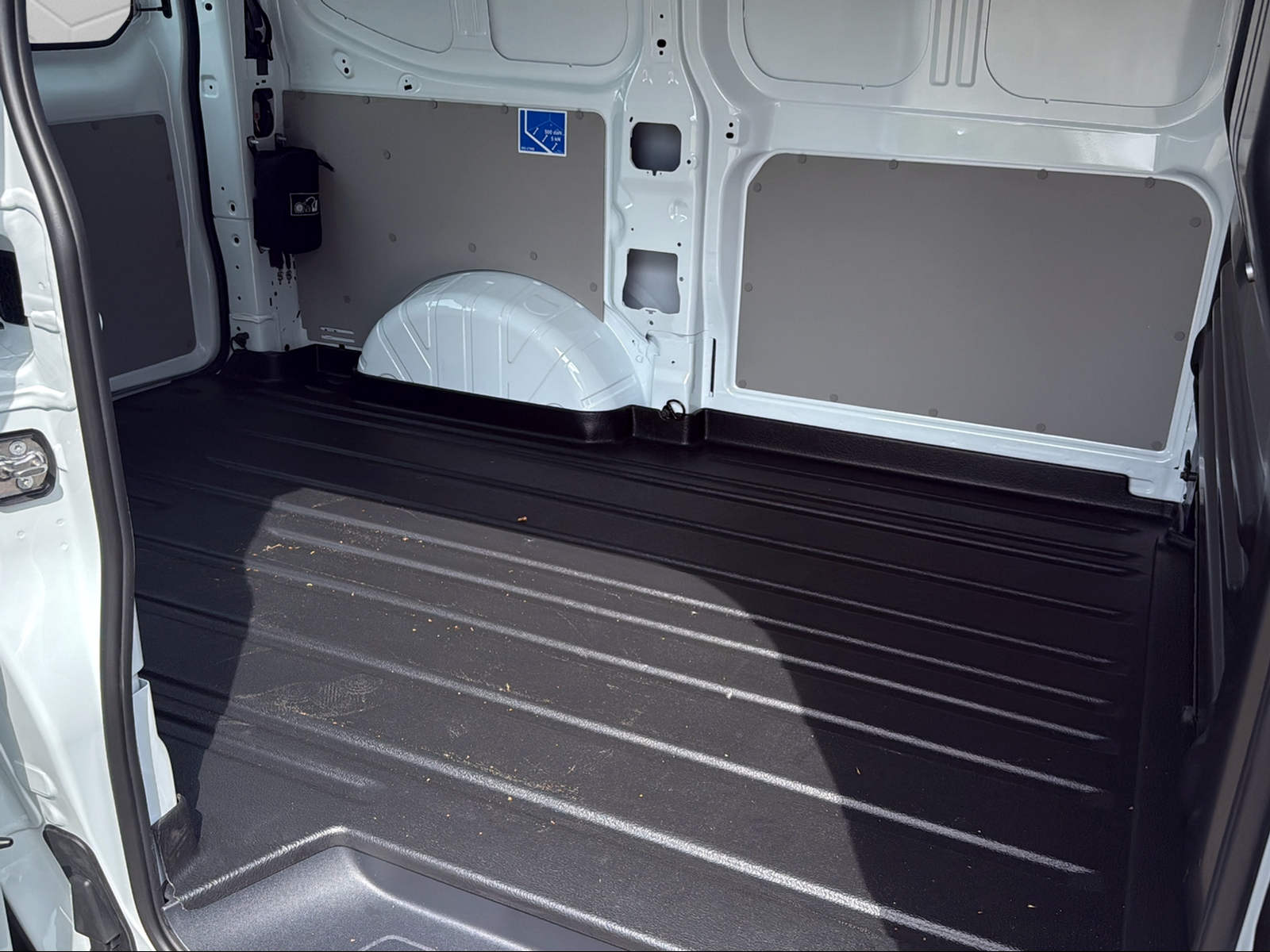 VW e-Transporter 70 kWh-image-11