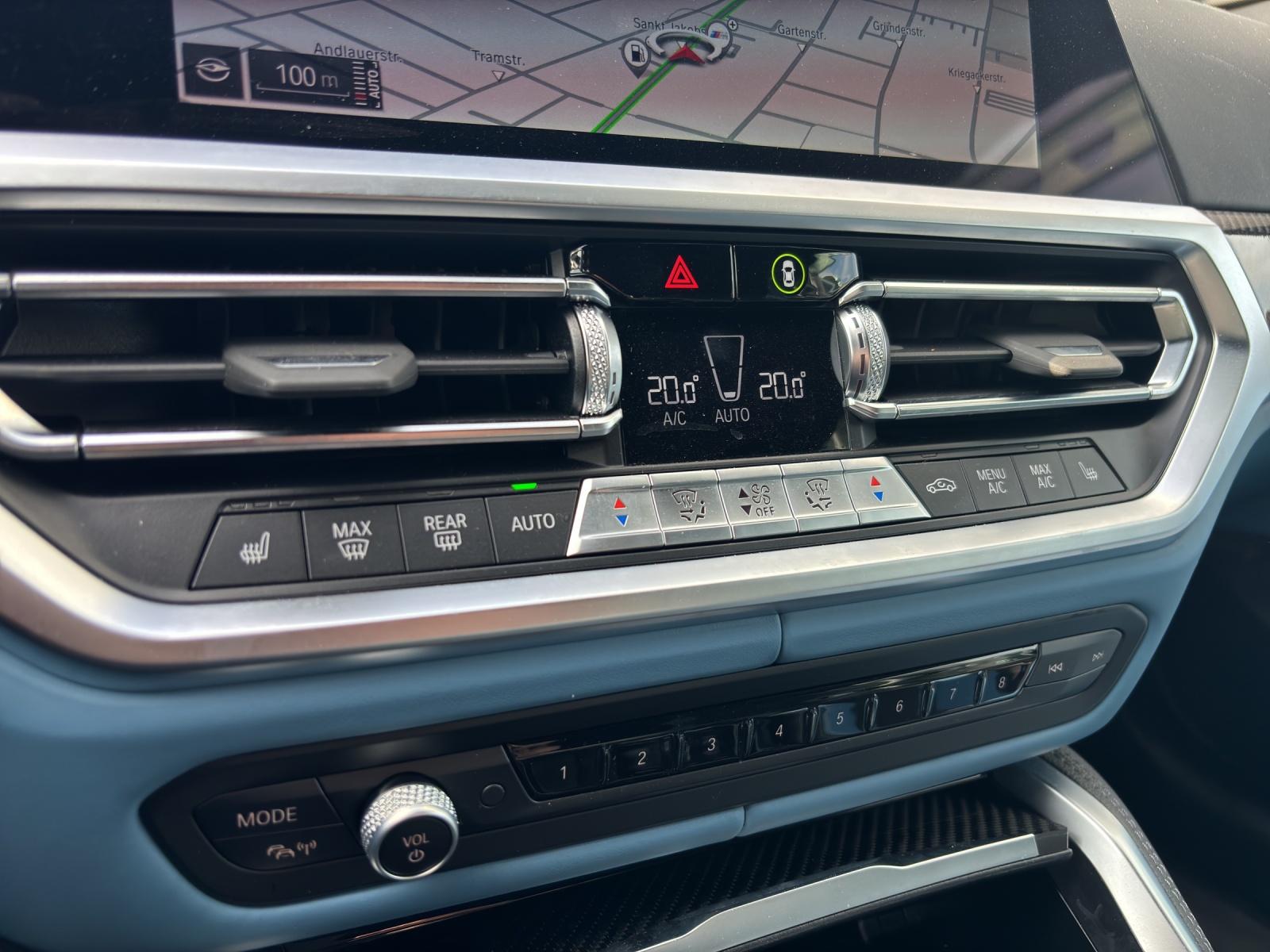 BMW M4 Competition xDrive Cabrio-image-13