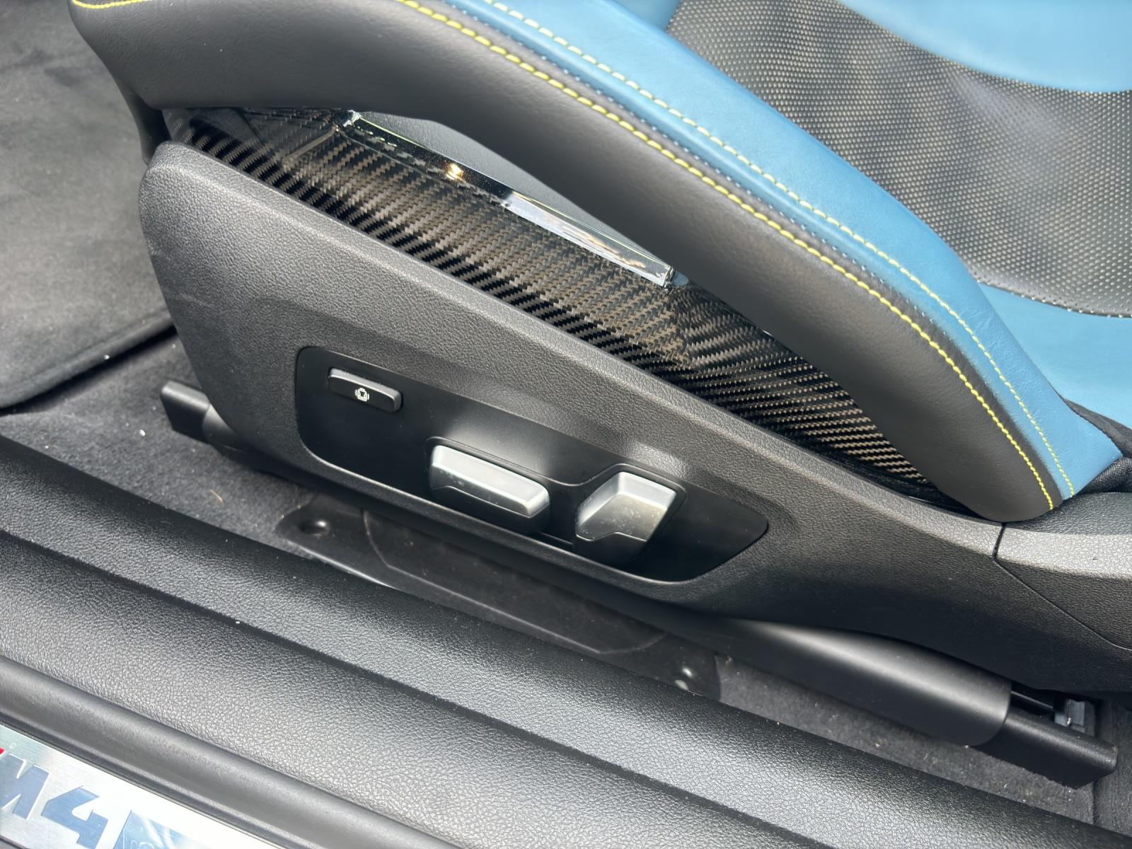BMW M4 Competition xDrive Cabrio-image-17