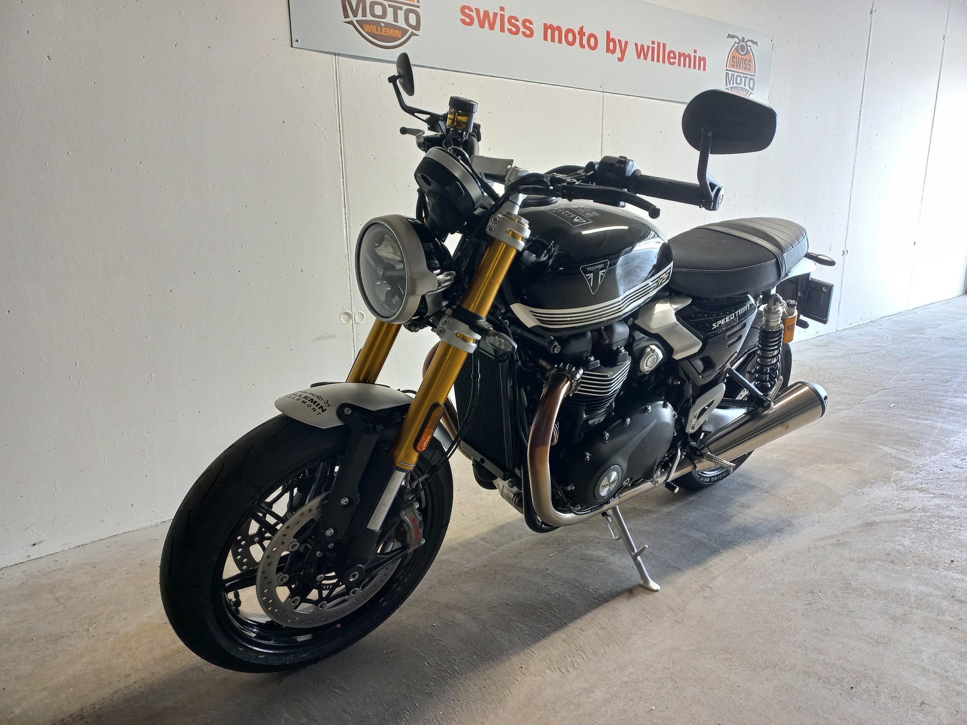 TRIUMPH Speed Twin 1200 RS-showroom-element-2