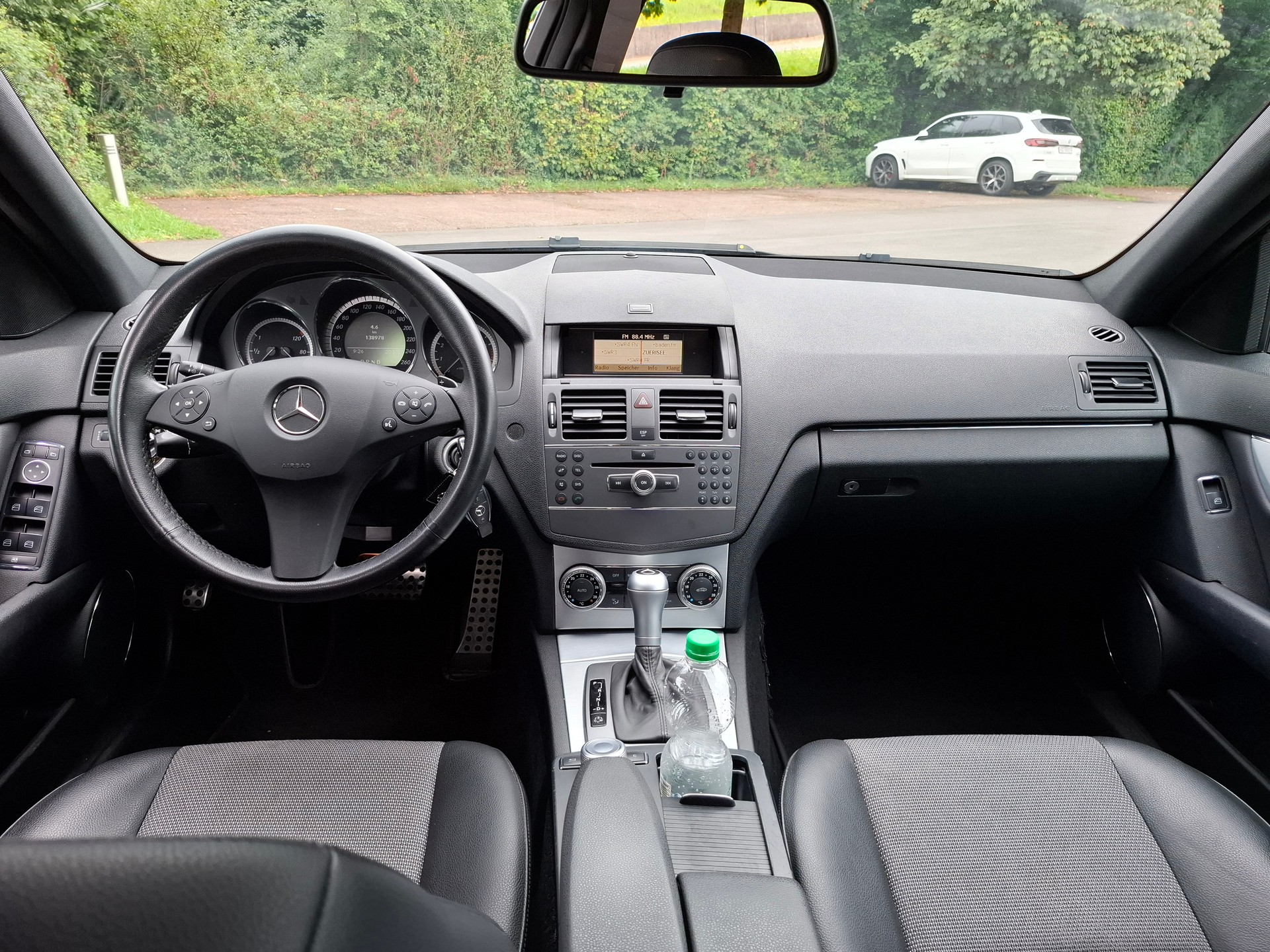 MERCEDES-BENZ C 180 Kompressor BlueEfficiency Elégance Automatic-image-9