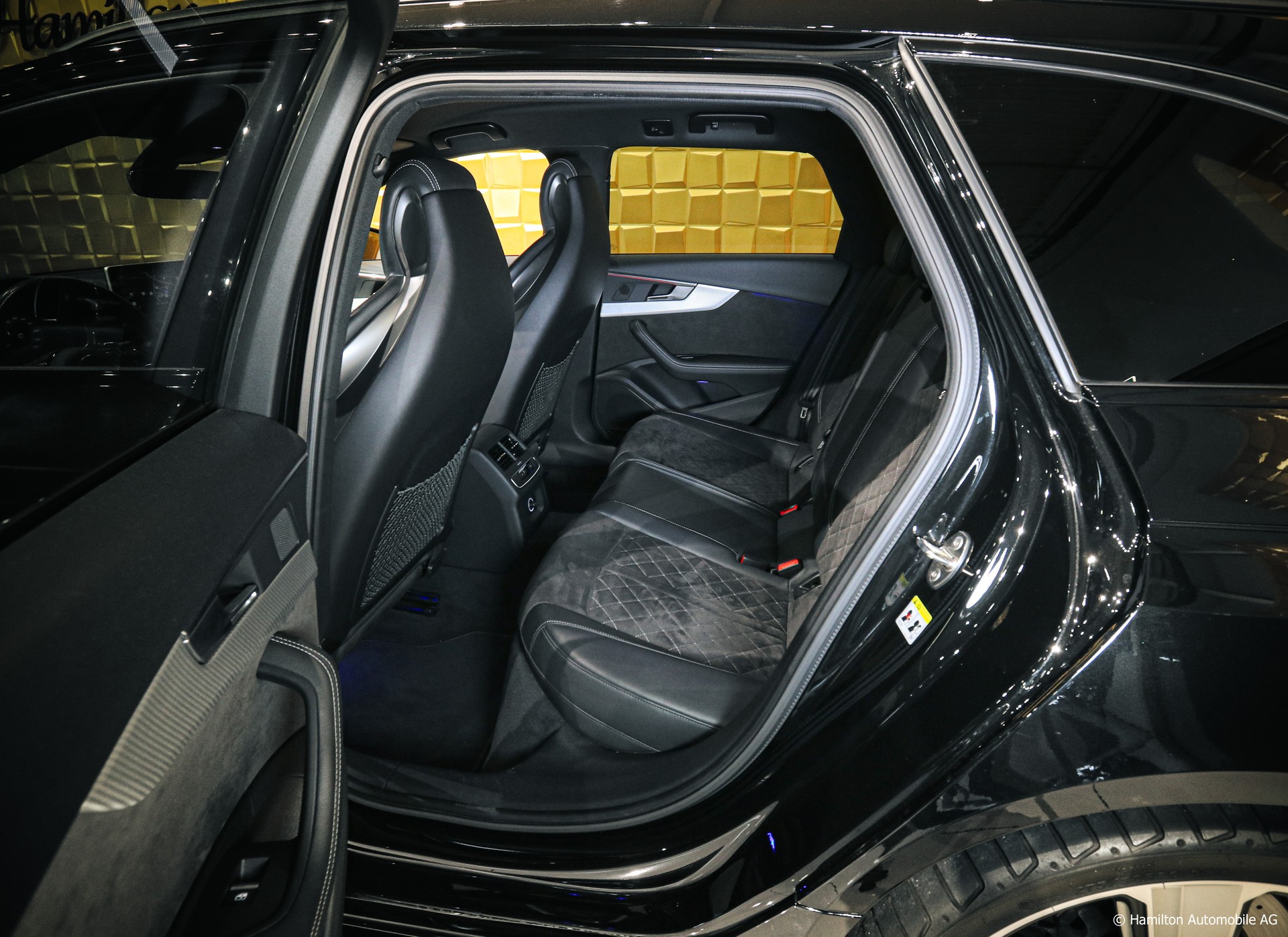 AUDI RS4 Avant 2.9 TFSI quattro tiptronic-image-10