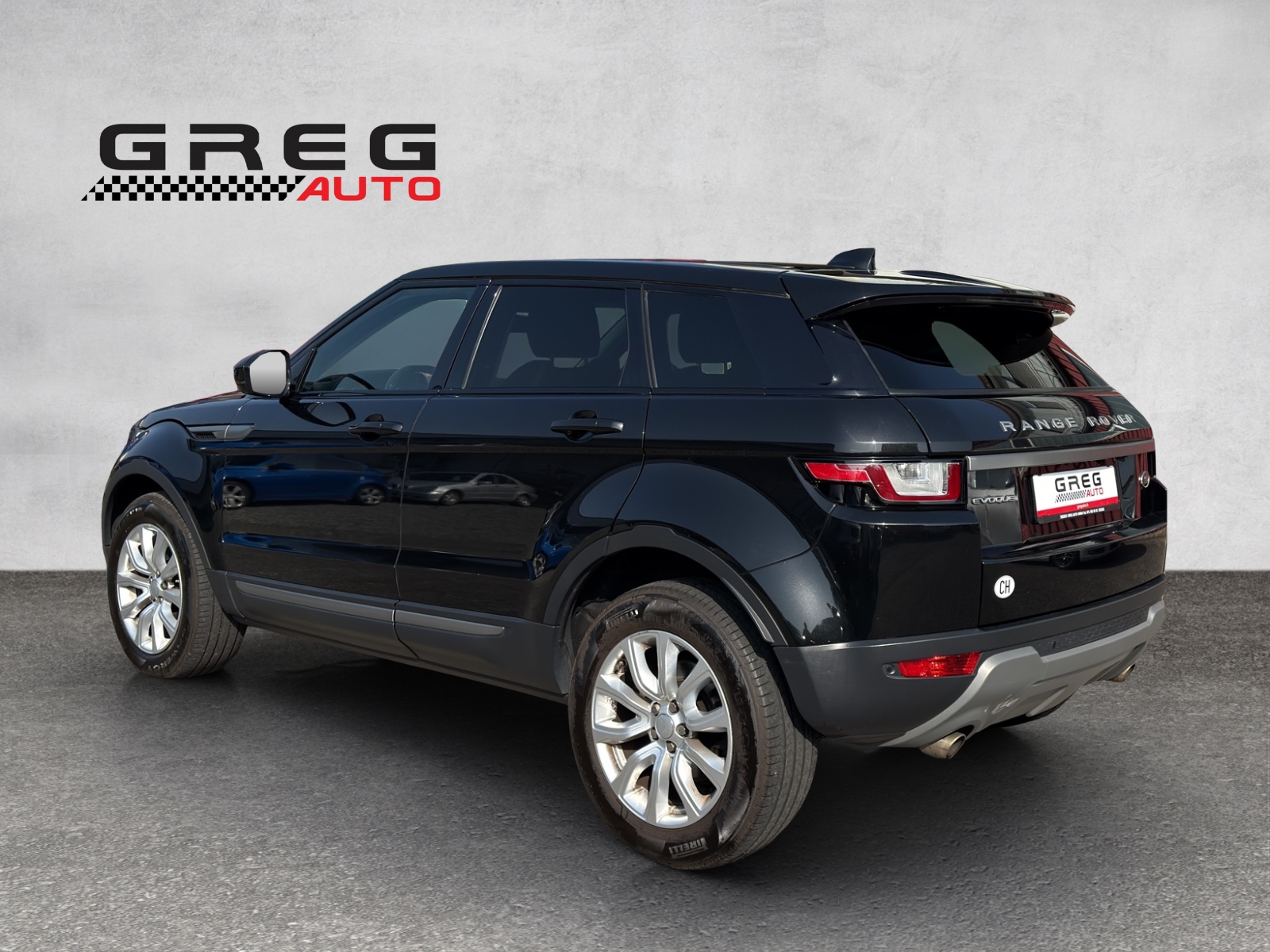 LAND ROVER Range Rover Evoque 2.0 TD4 SE Dynamic AT9-image-2