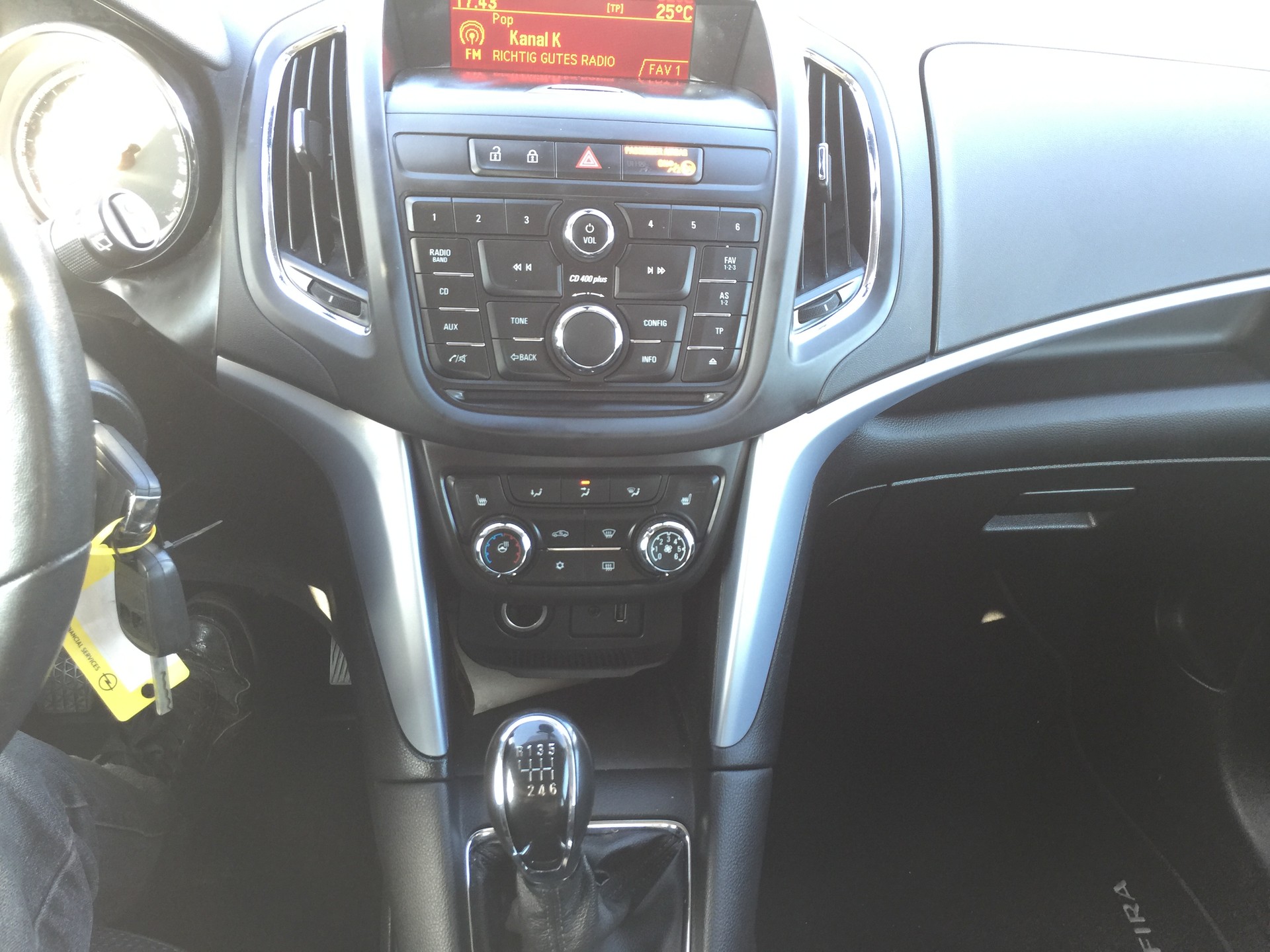 OPEL Zafira Tourer 1.6 CDTi Active Edition-image-11