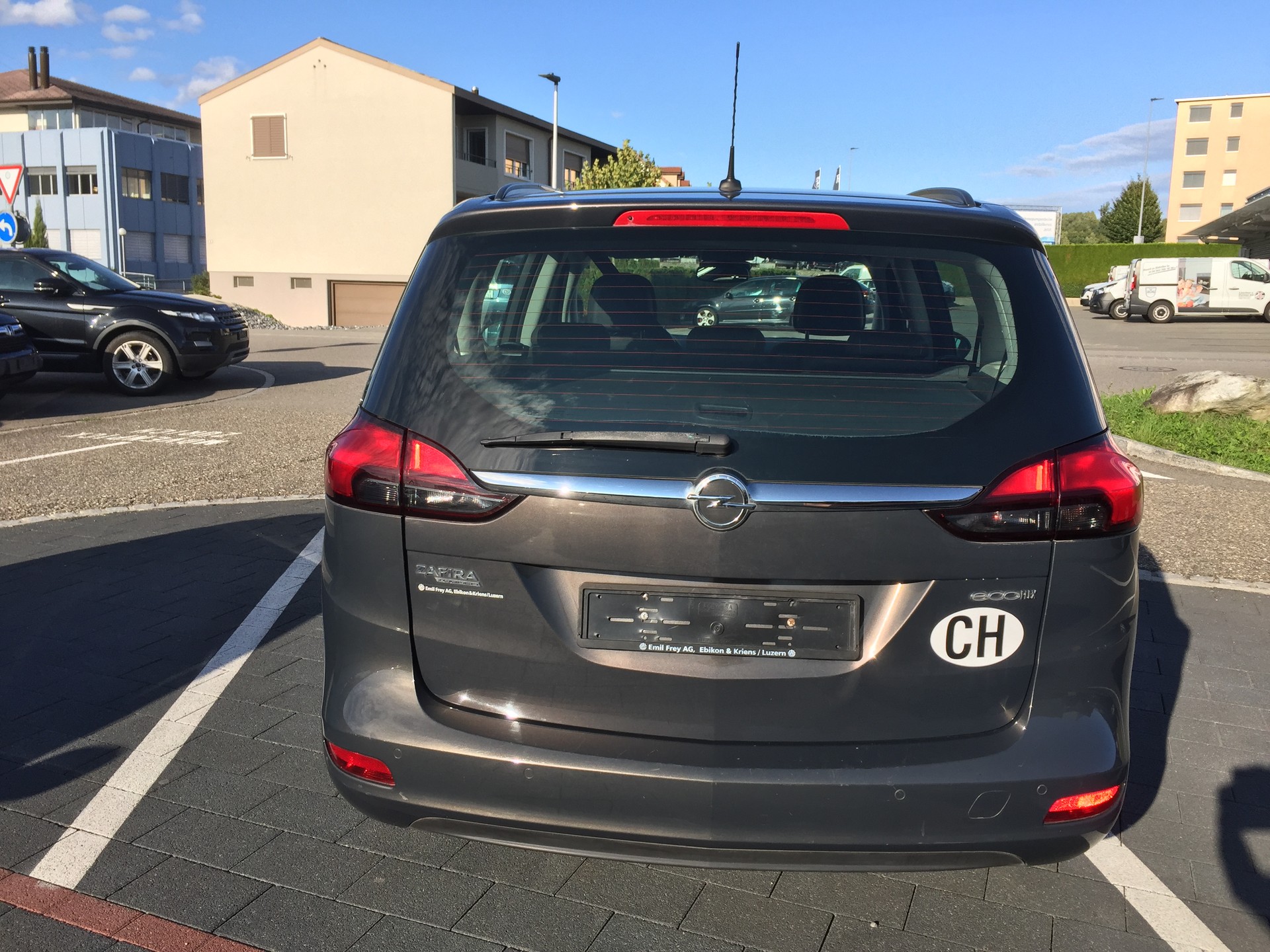 OPEL Zafira Tourer 1.6 CDTi Active Edition-image-3