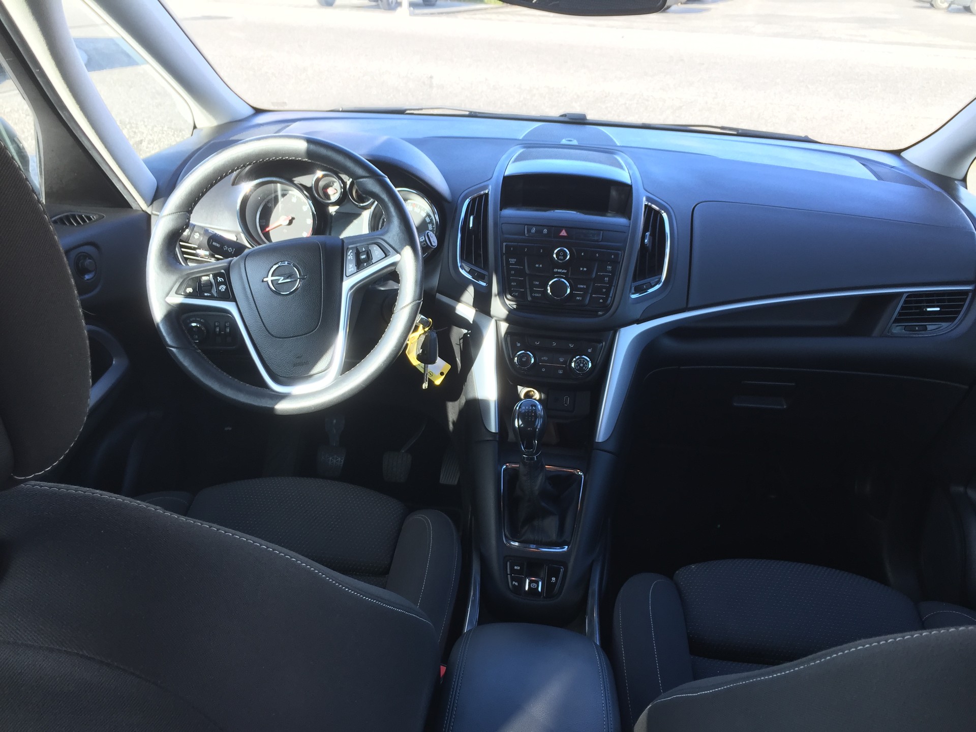 OPEL Zafira Tourer 1.6 CDTi Active Edition-image-8
