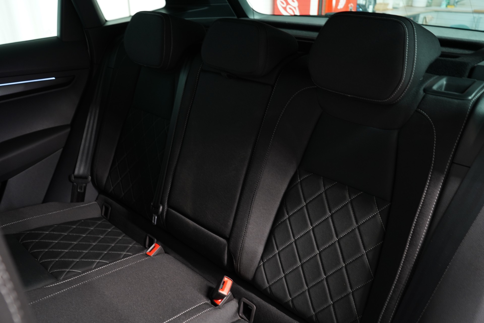 SKODA Karoq 1.5 TSI SportLine DSG-image-28
