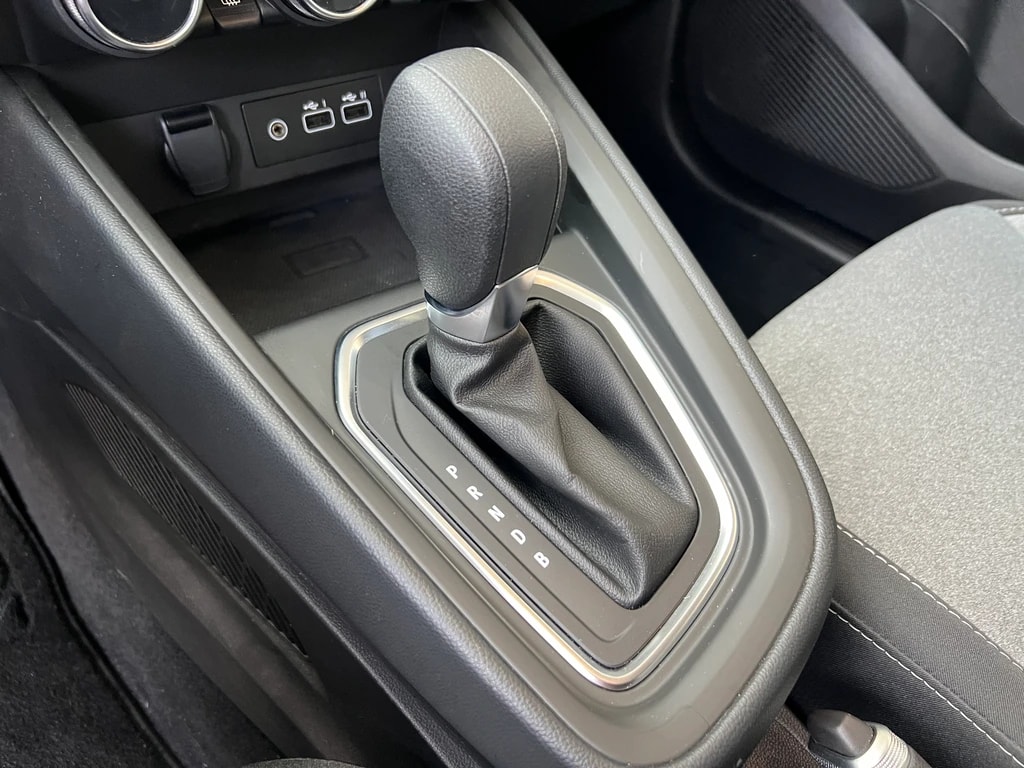 MITSUBISHI COLT 1.6 HEV Invite (CH)-image-15