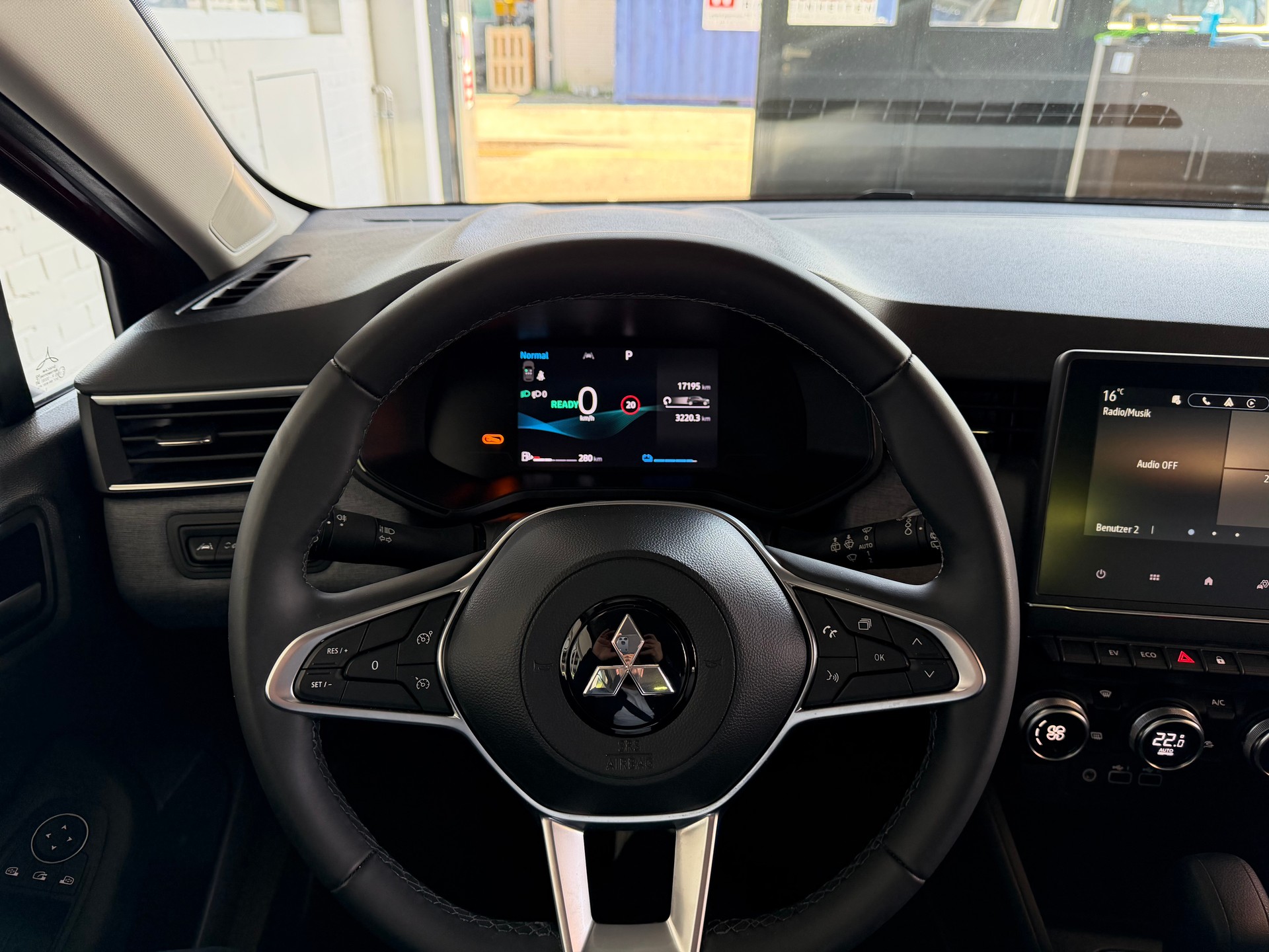 MITSUBISHI COLT 1.6 HEV Invite (CH)-image-11