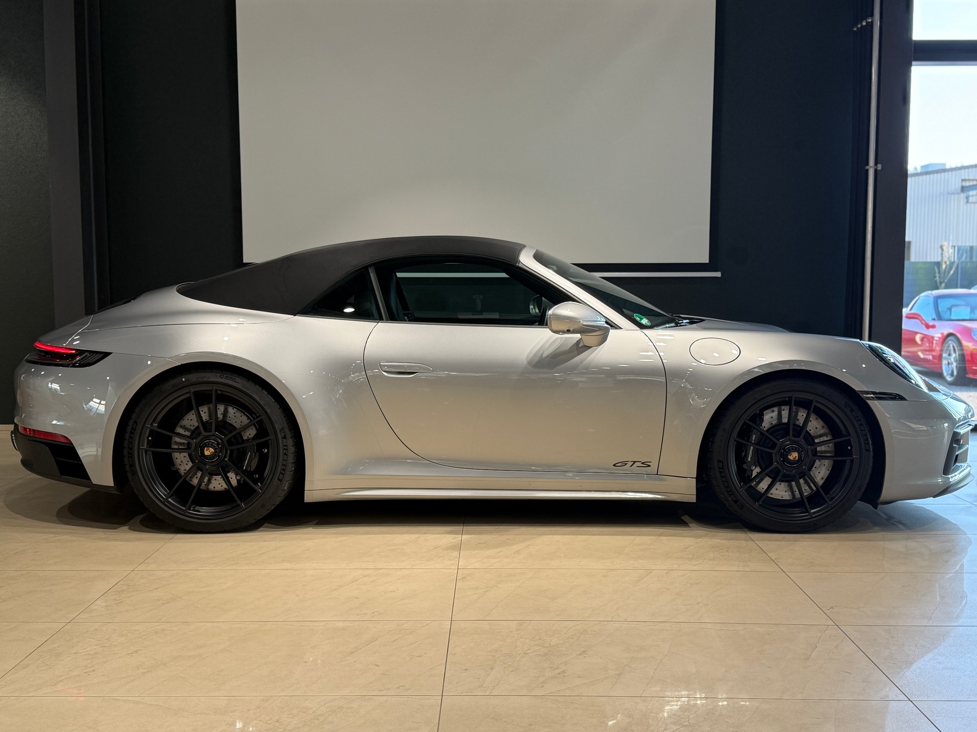 PORSCHE Carrera GTS Cabriolet (992)-image-4