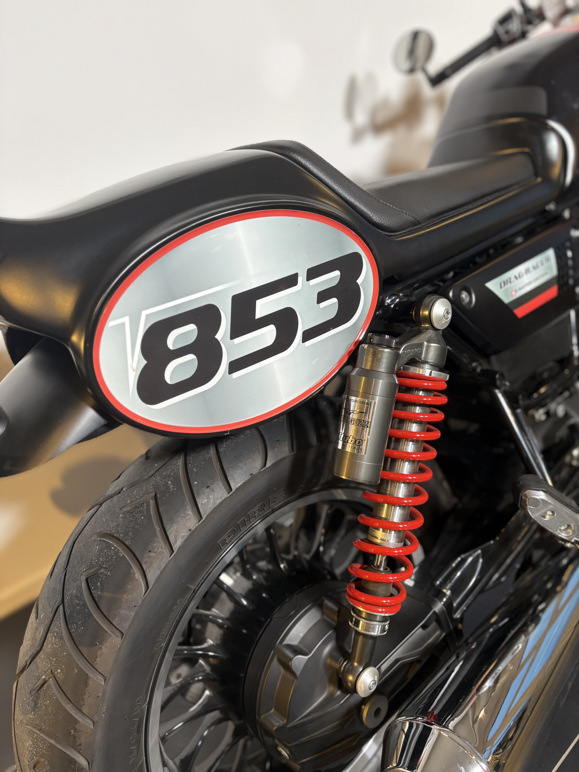 MOTO GUZZI V9 Roamer Drag Racer Swiss Limited Edition 06/15-showroom-element-2