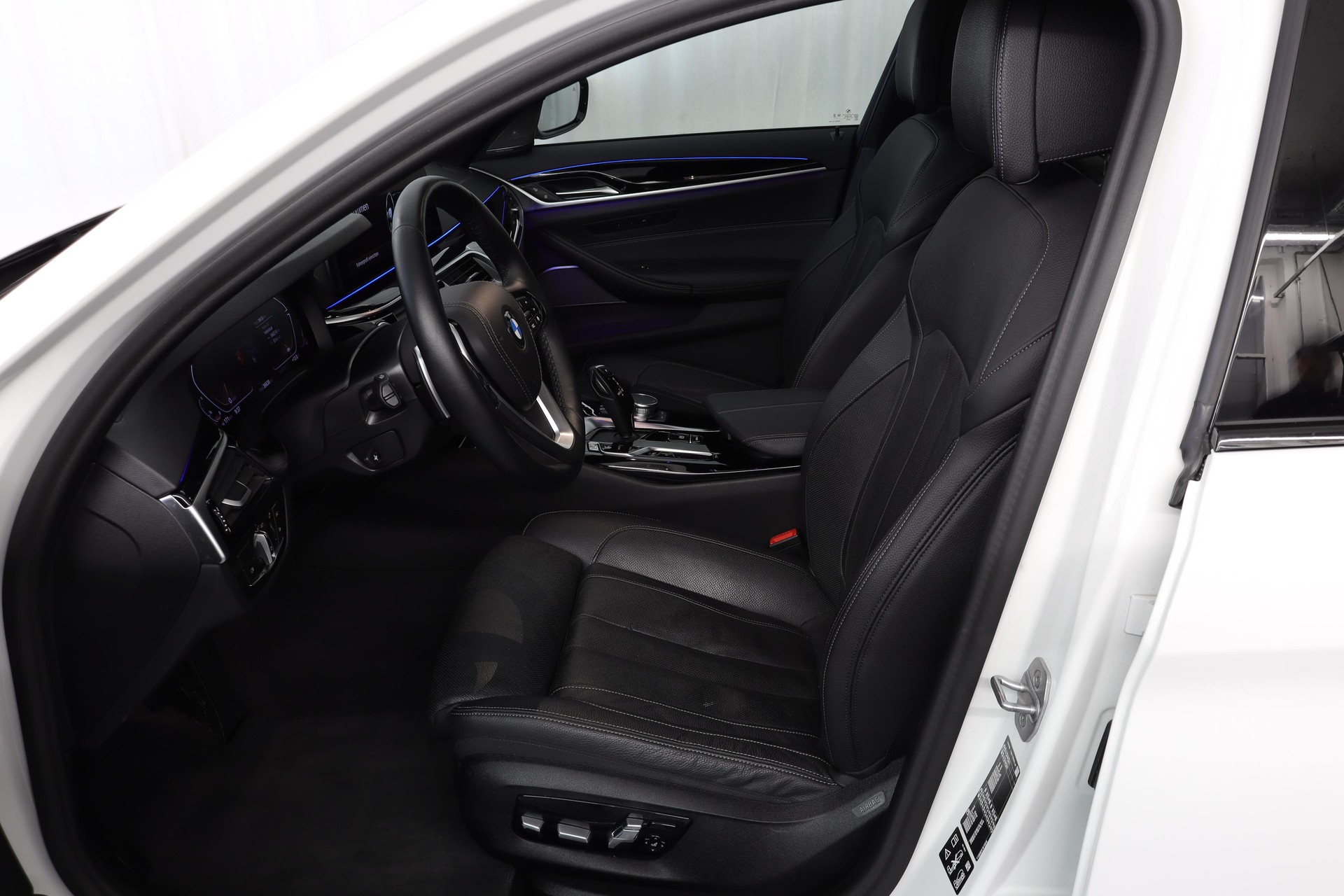 BMW 540d xDrive SAG Touring-image-1