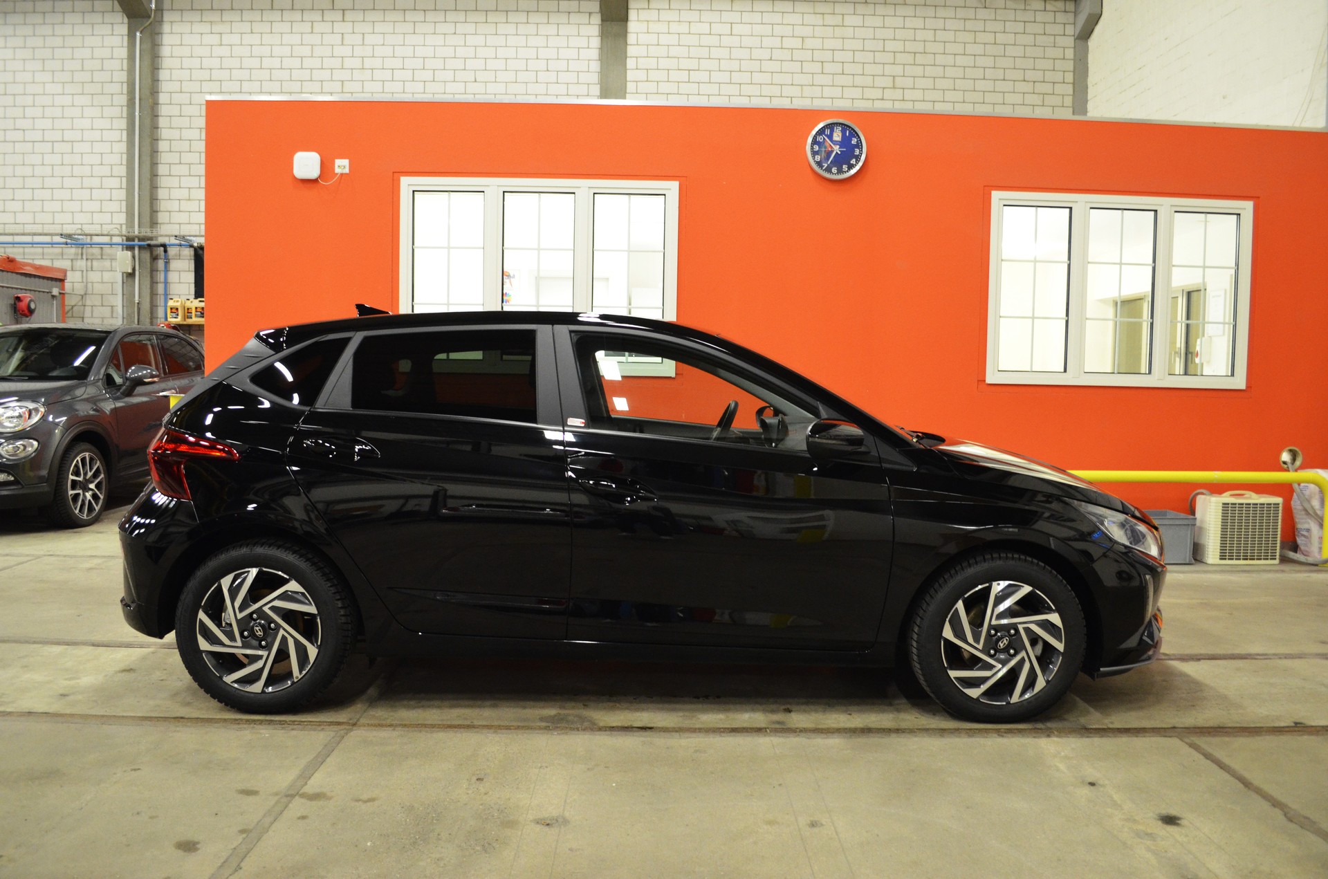 HYUNDAI i20 1.0 T-GDi Amplia DCT-image-3