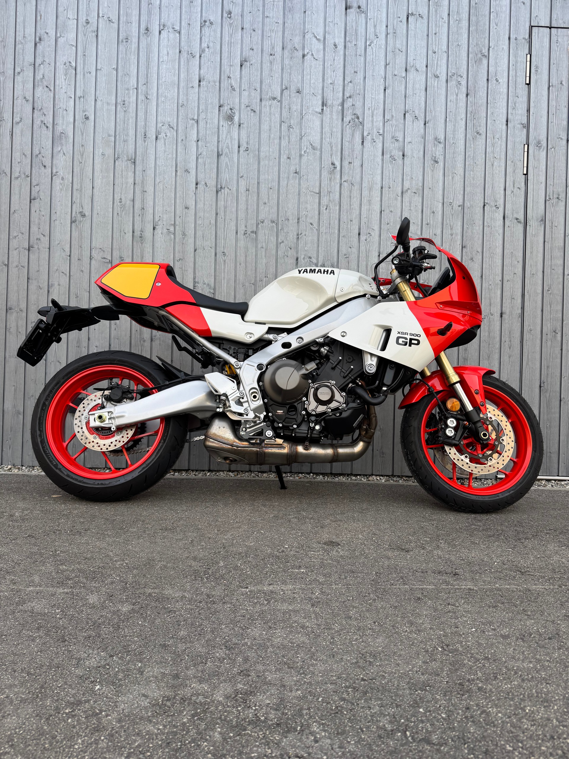 YAMAHA XSR 900 GP