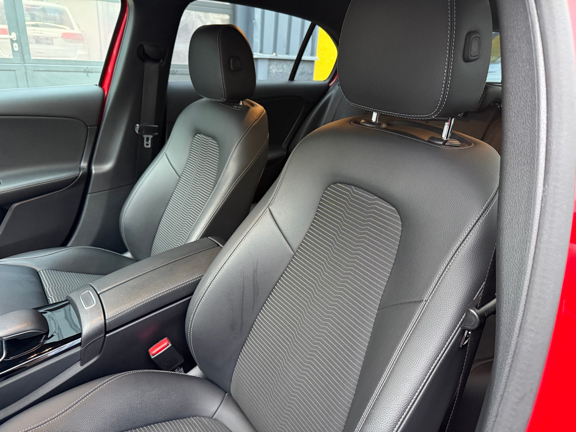 MERCEDES-BENZ A 180 Progressive-image-7
