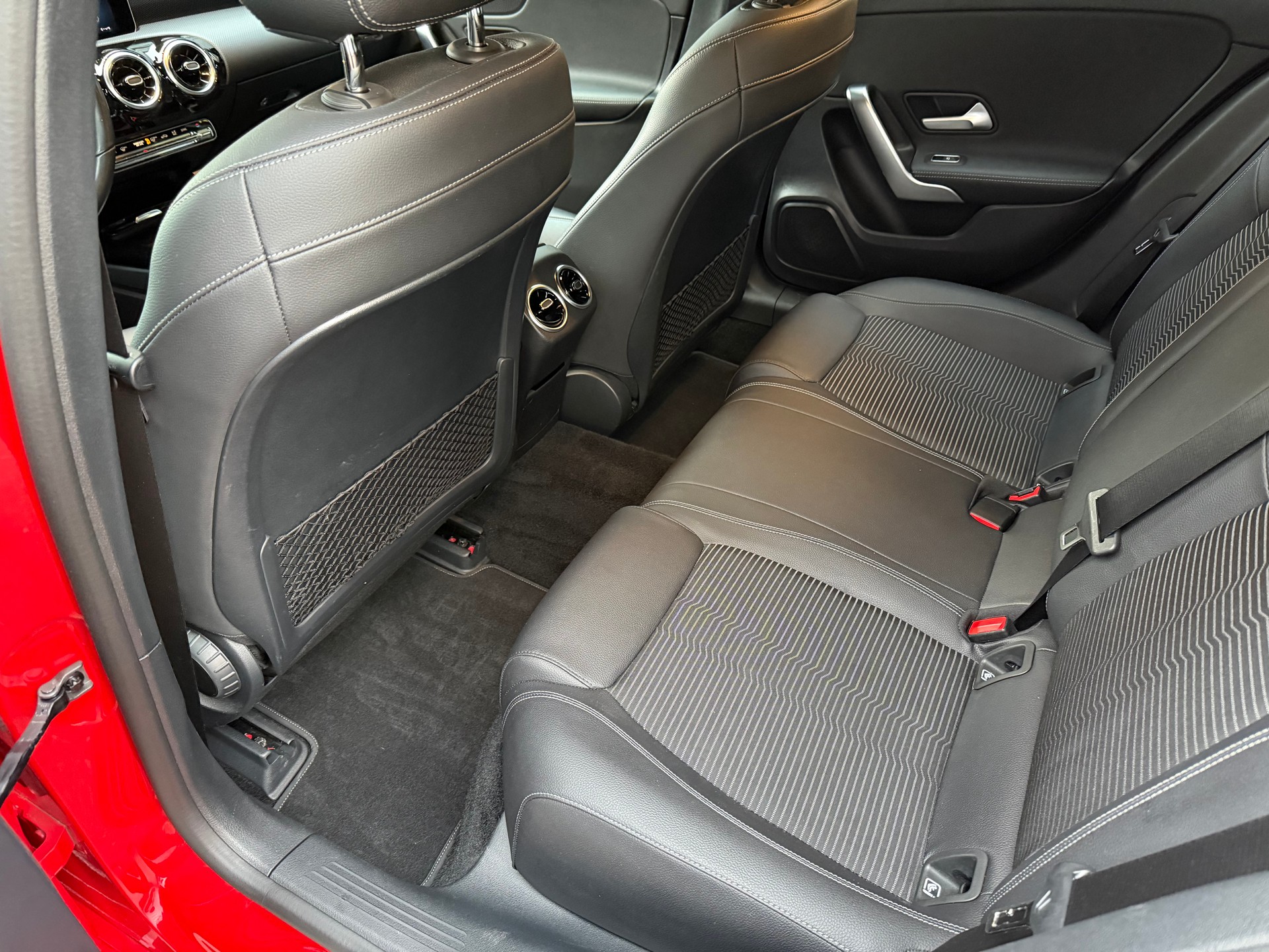 MERCEDES-BENZ A 180 Progressive-image-12
