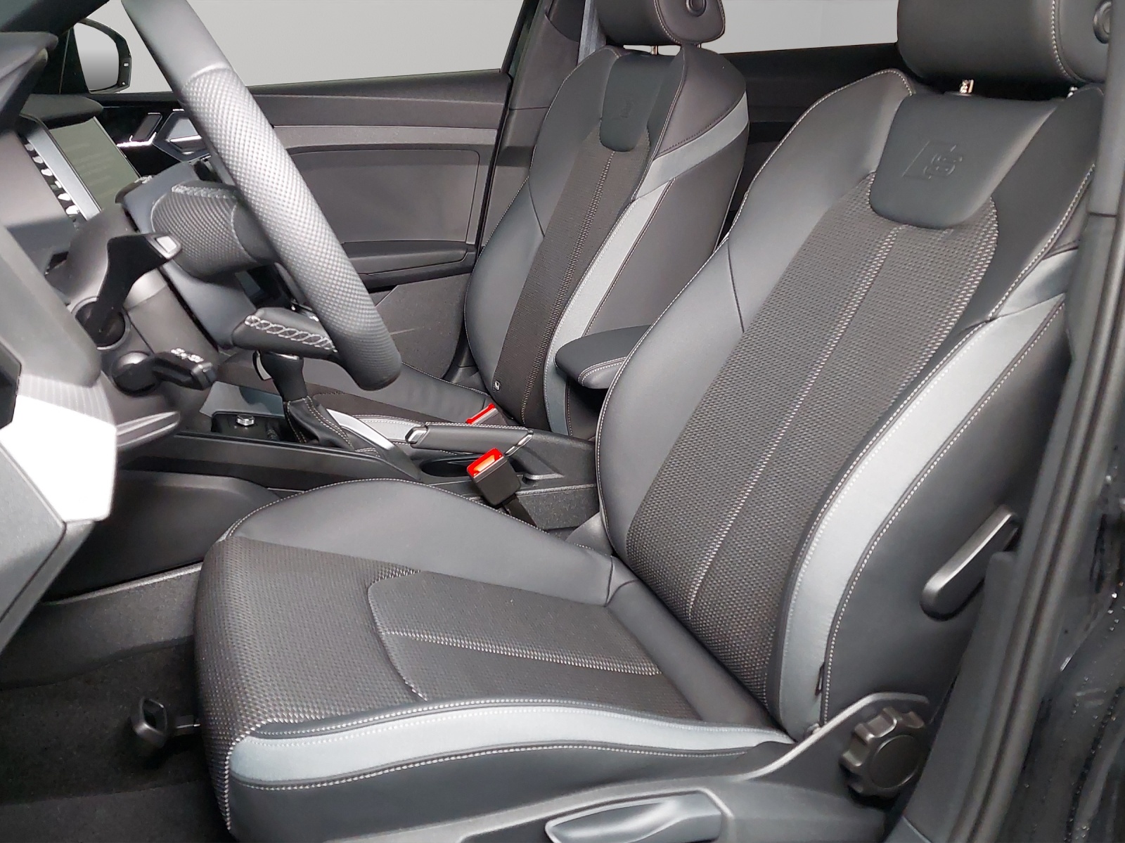 AUDI A1 Sportback 30 TFSI Attraction S-tronic-image-5