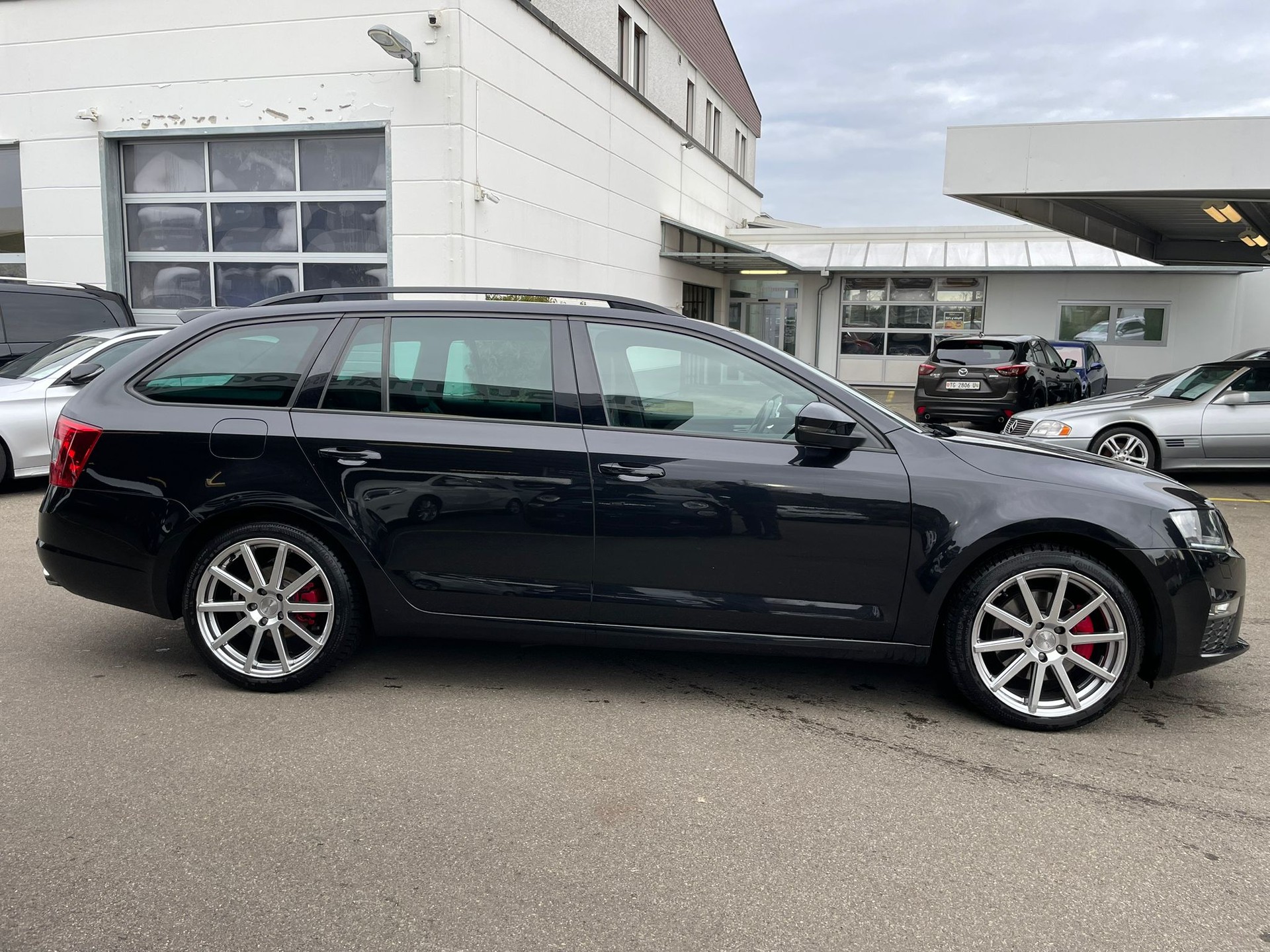 SKODA Octavia Combi 2.0 TDI RS 4x4 DSG-image-3