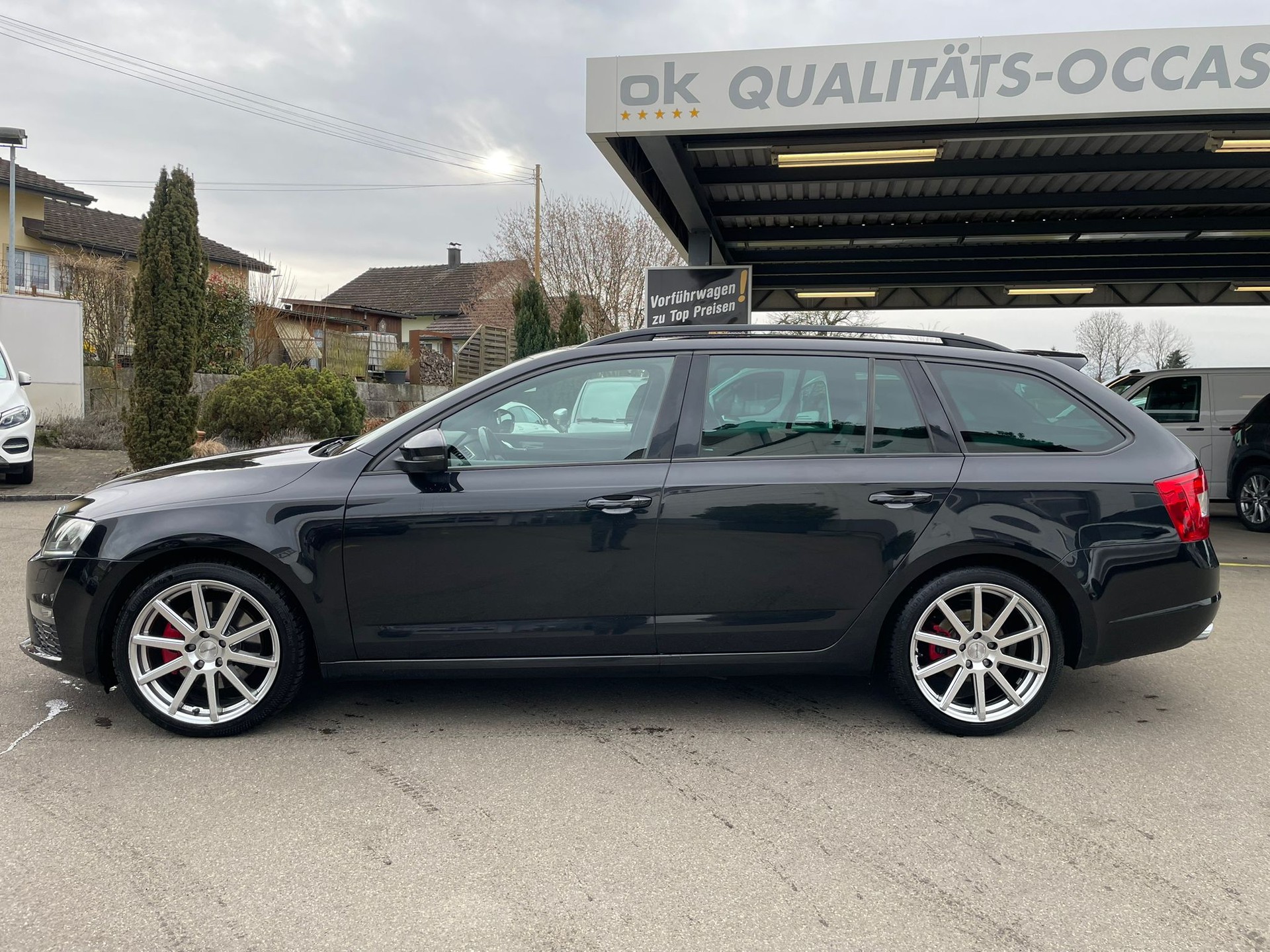 SKODA Octavia Combi 2.0 TDI RS 4x4 DSG-image-4