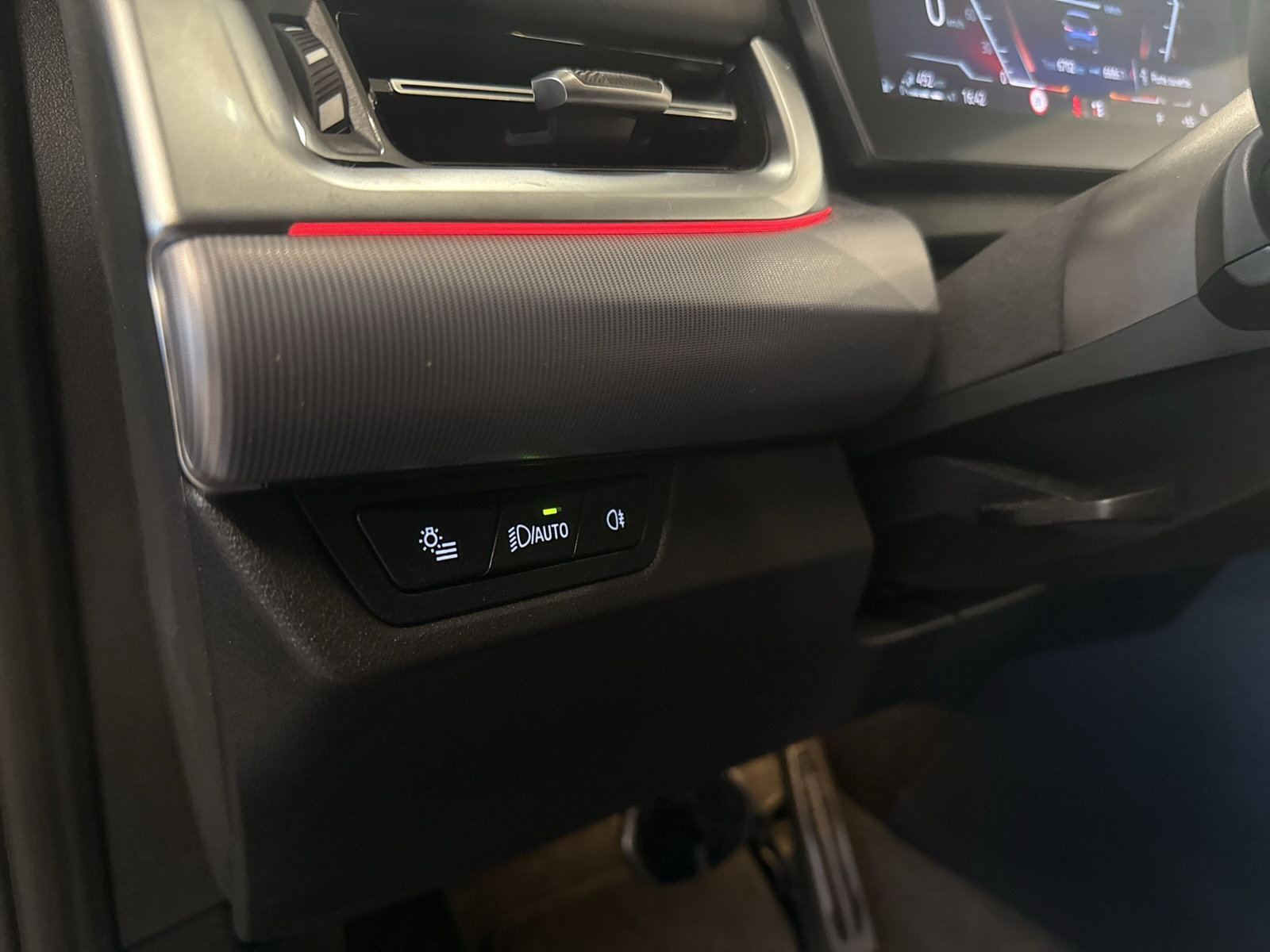 BMW 230e xDrive Active Tourer M Sport-image-19