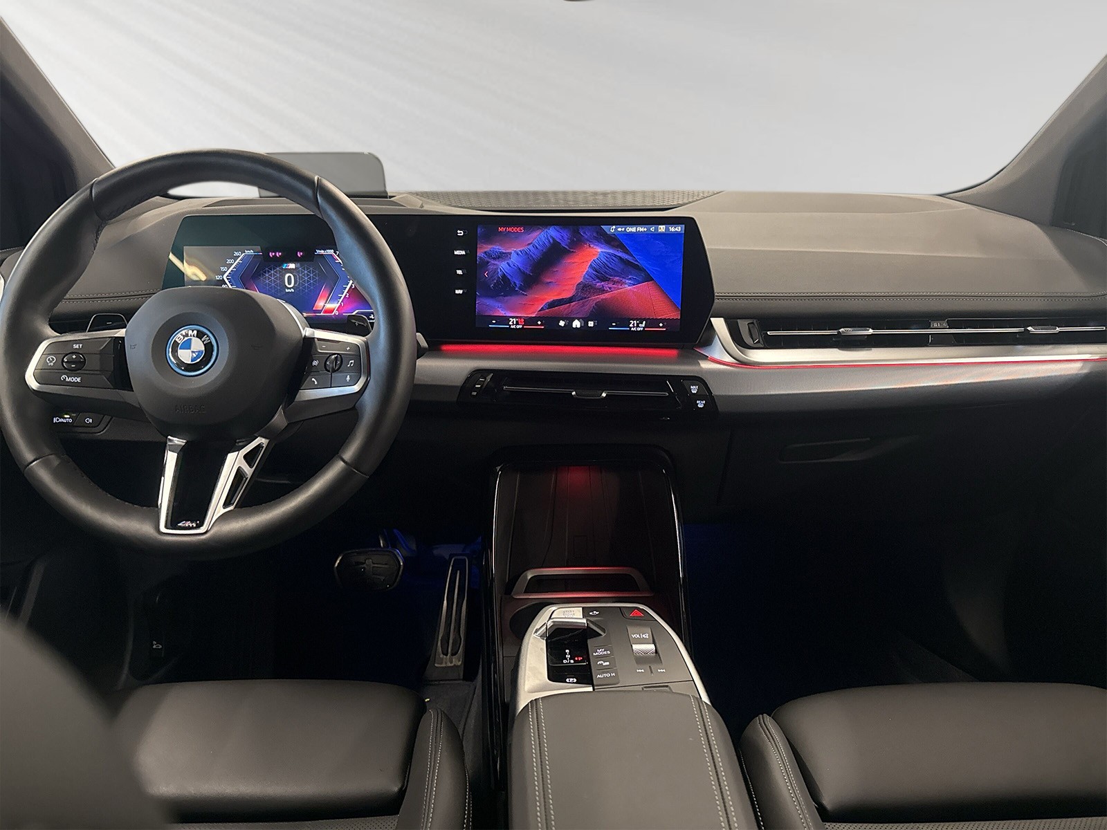 BMW 230e xDrive Active Tourer M Sport-image-5