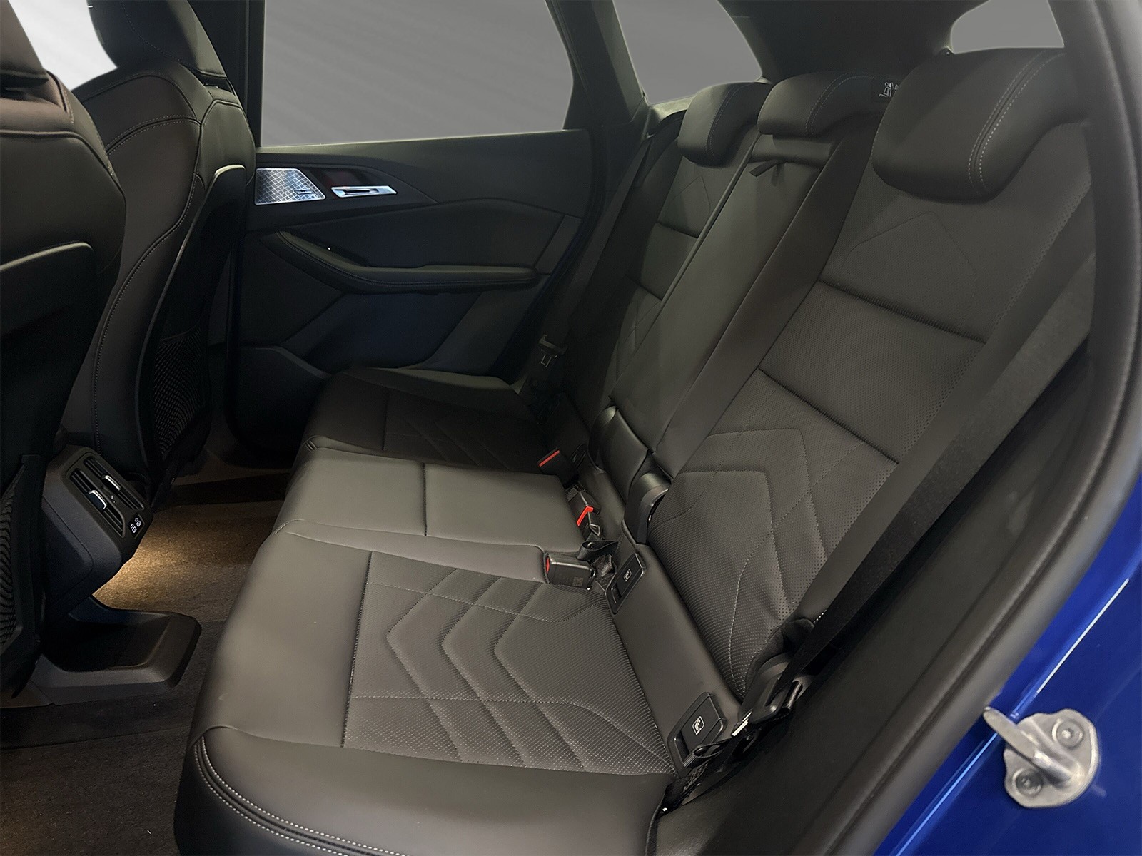 BMW 230e xDrive Active Tourer M Sport-image-6