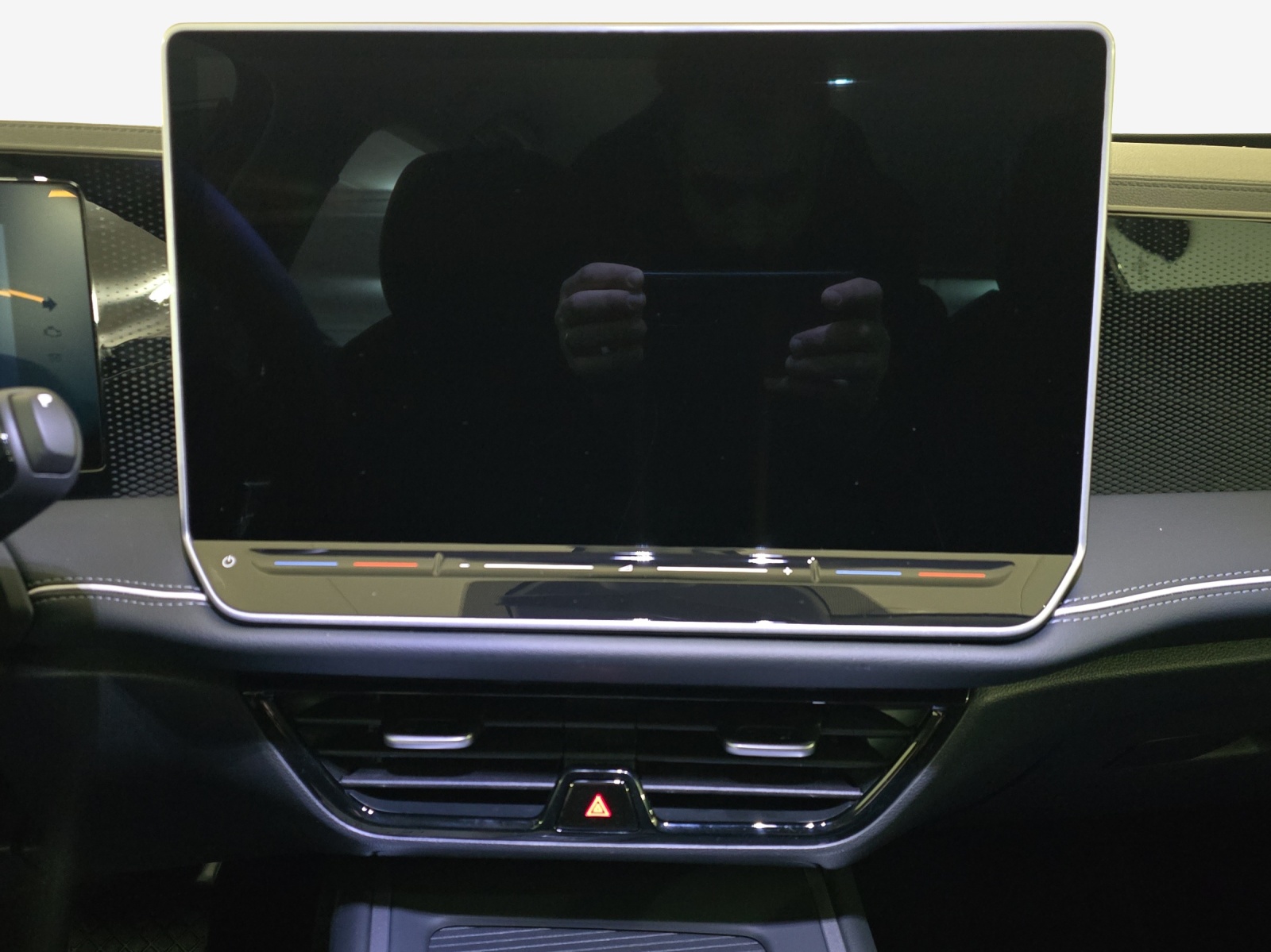 VW Passat Variant 2.0 TDI evo Business DSG-image-10